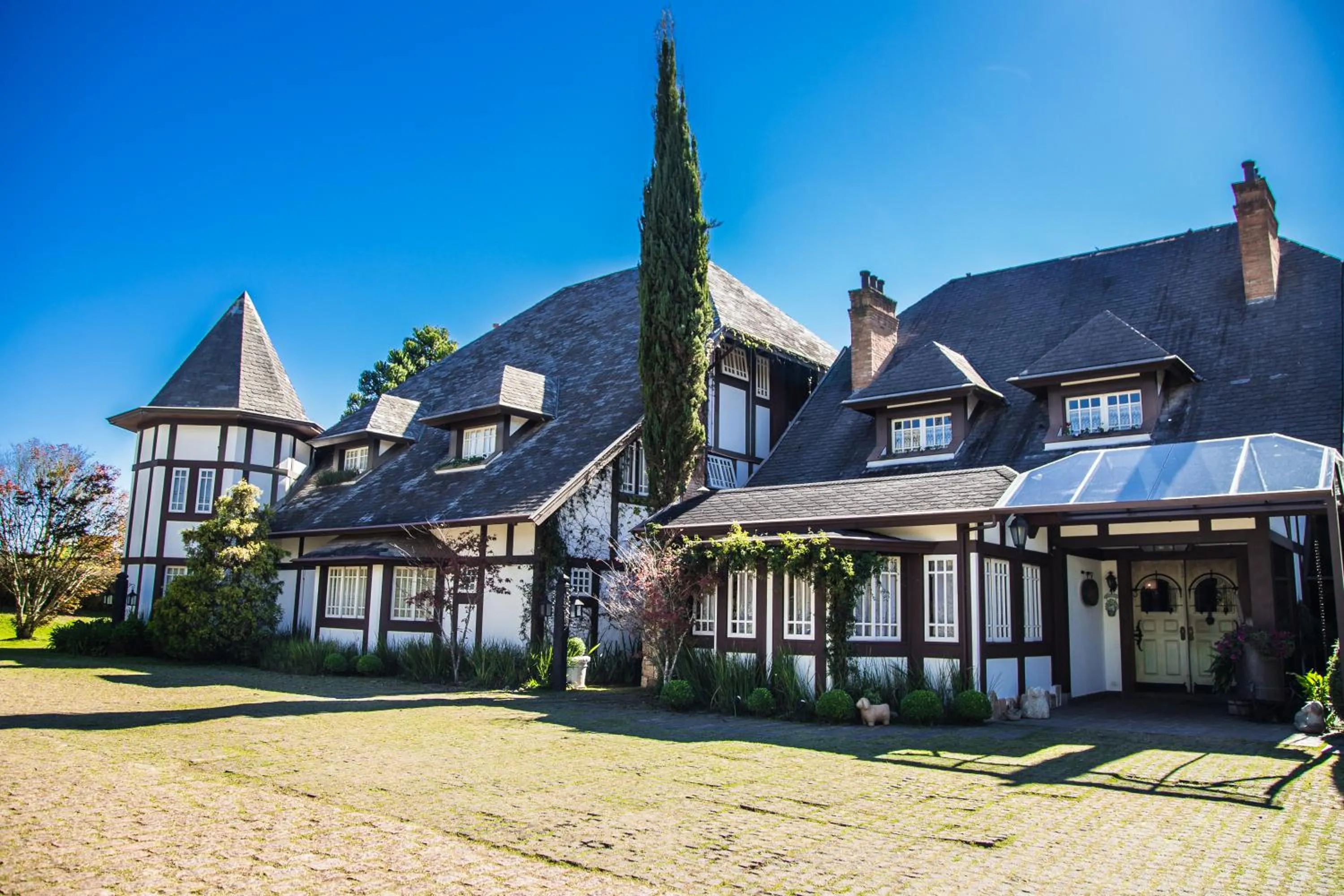 Property building in Chateau La Villette