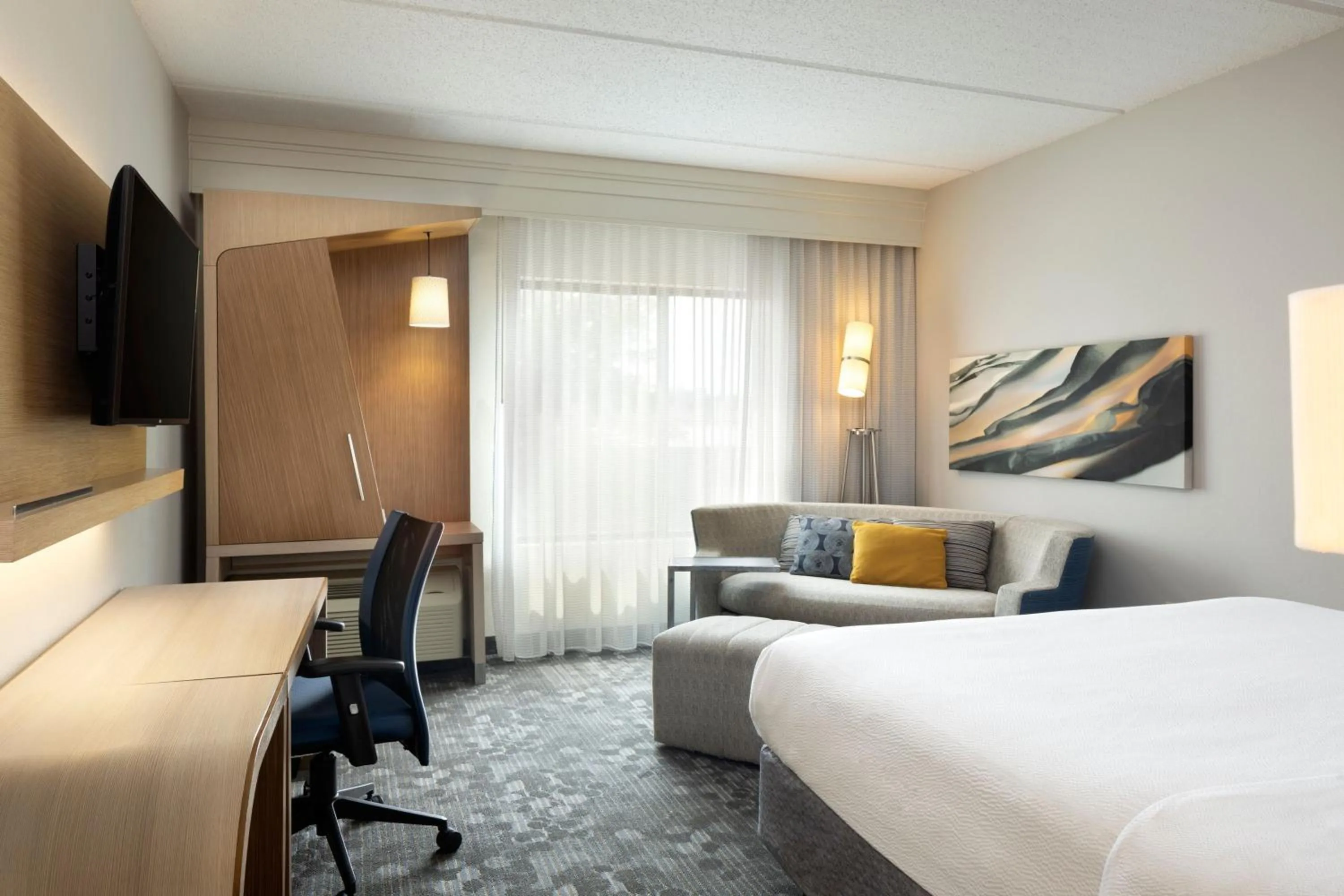 Photo of the whole room, Bed in Courtyard by Marriott- Austin Round Rock