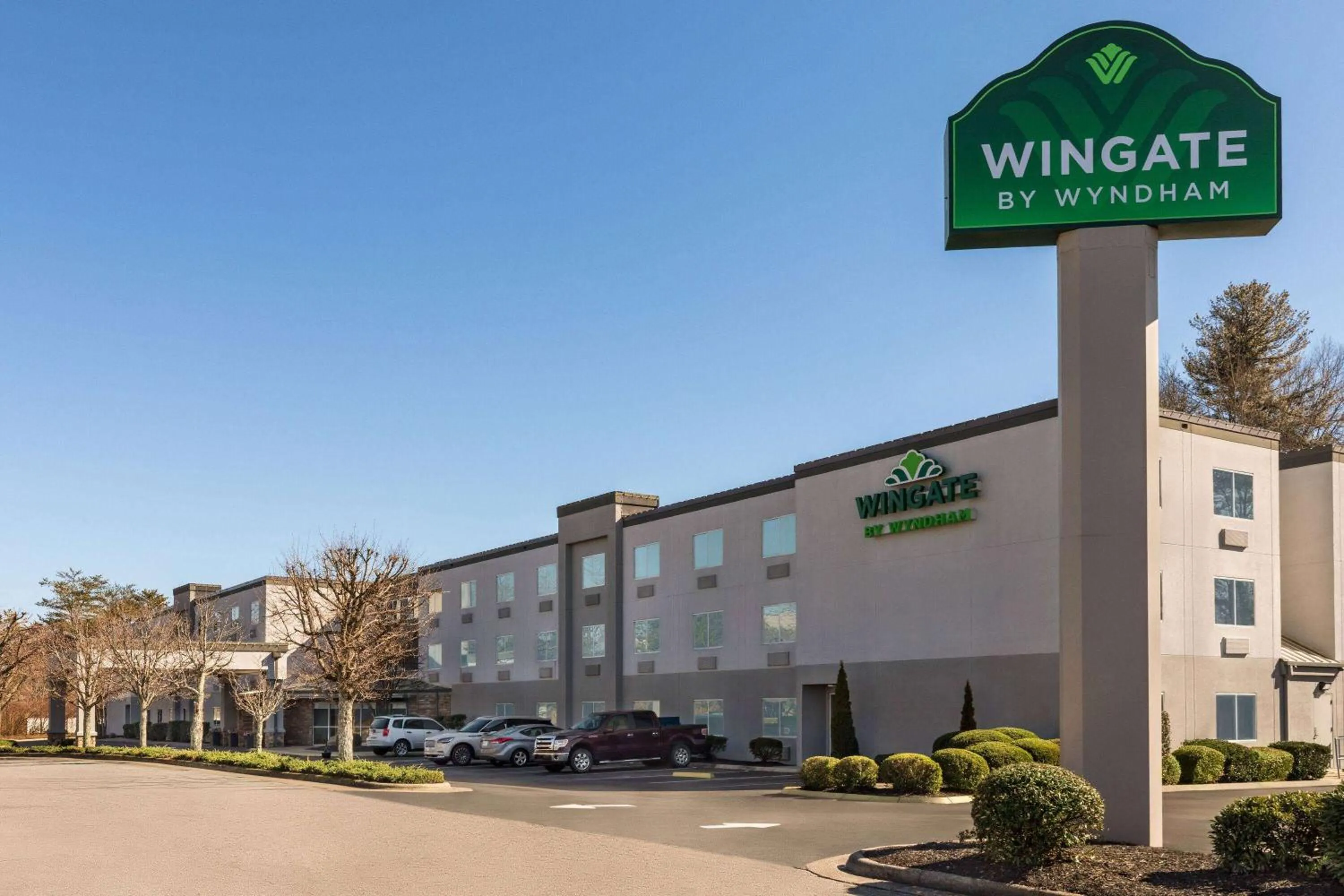 Property building in Wingate by Wyndham Fletcher at Asheville Airport