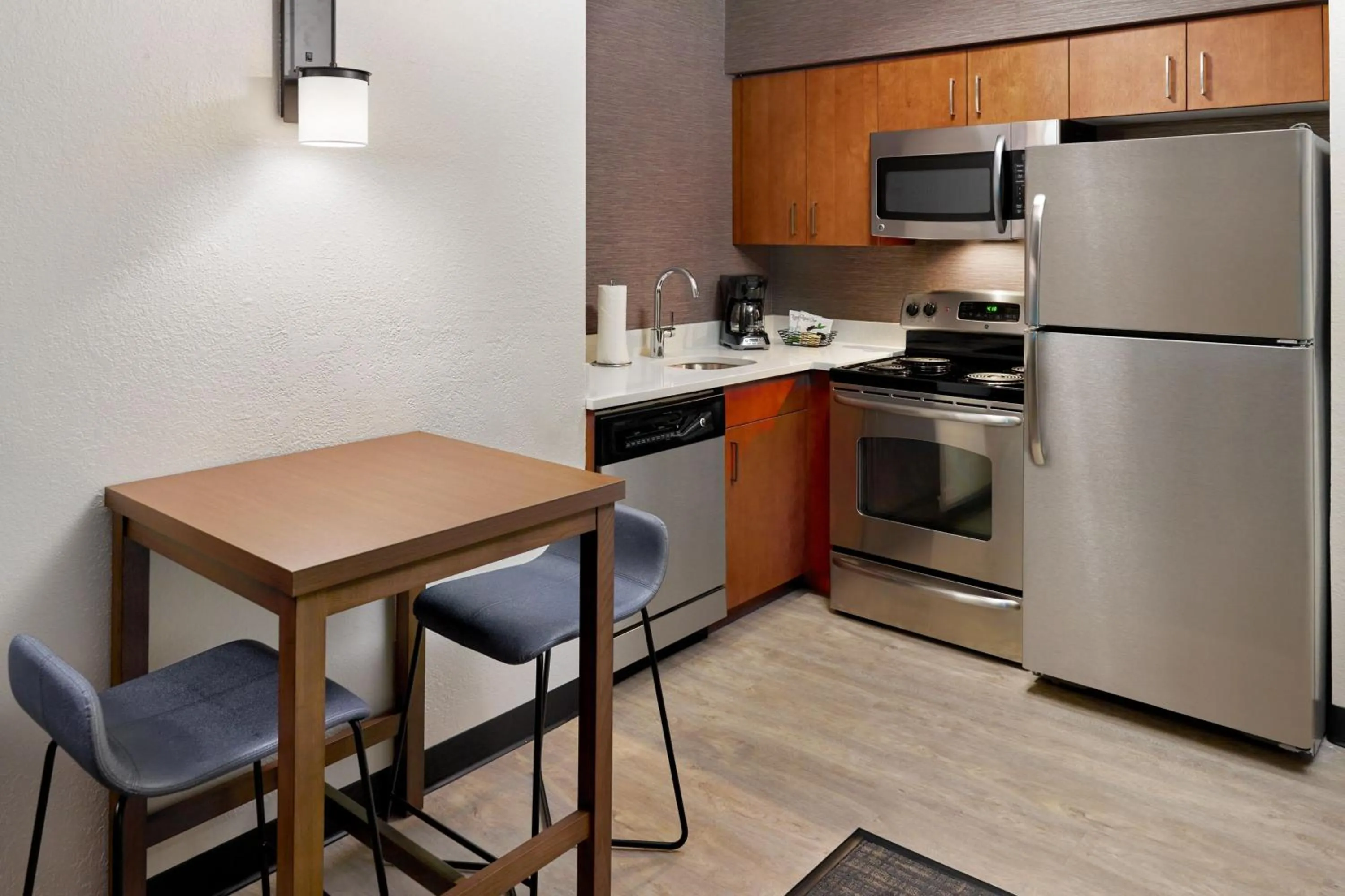 Kitchen or kitchenette in Residence Inn Asheville Biltmore