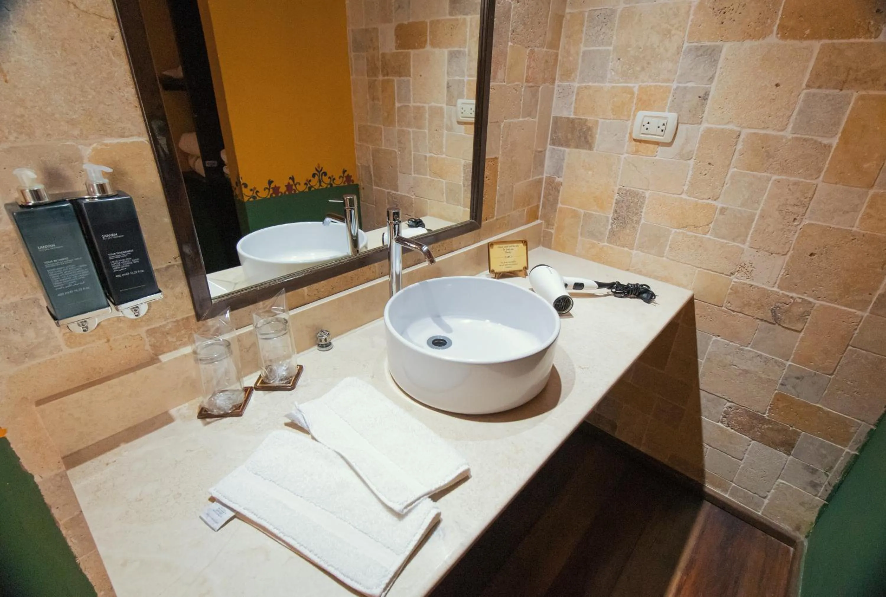 Toilet in Tambo del Arriero Hotel Boutique