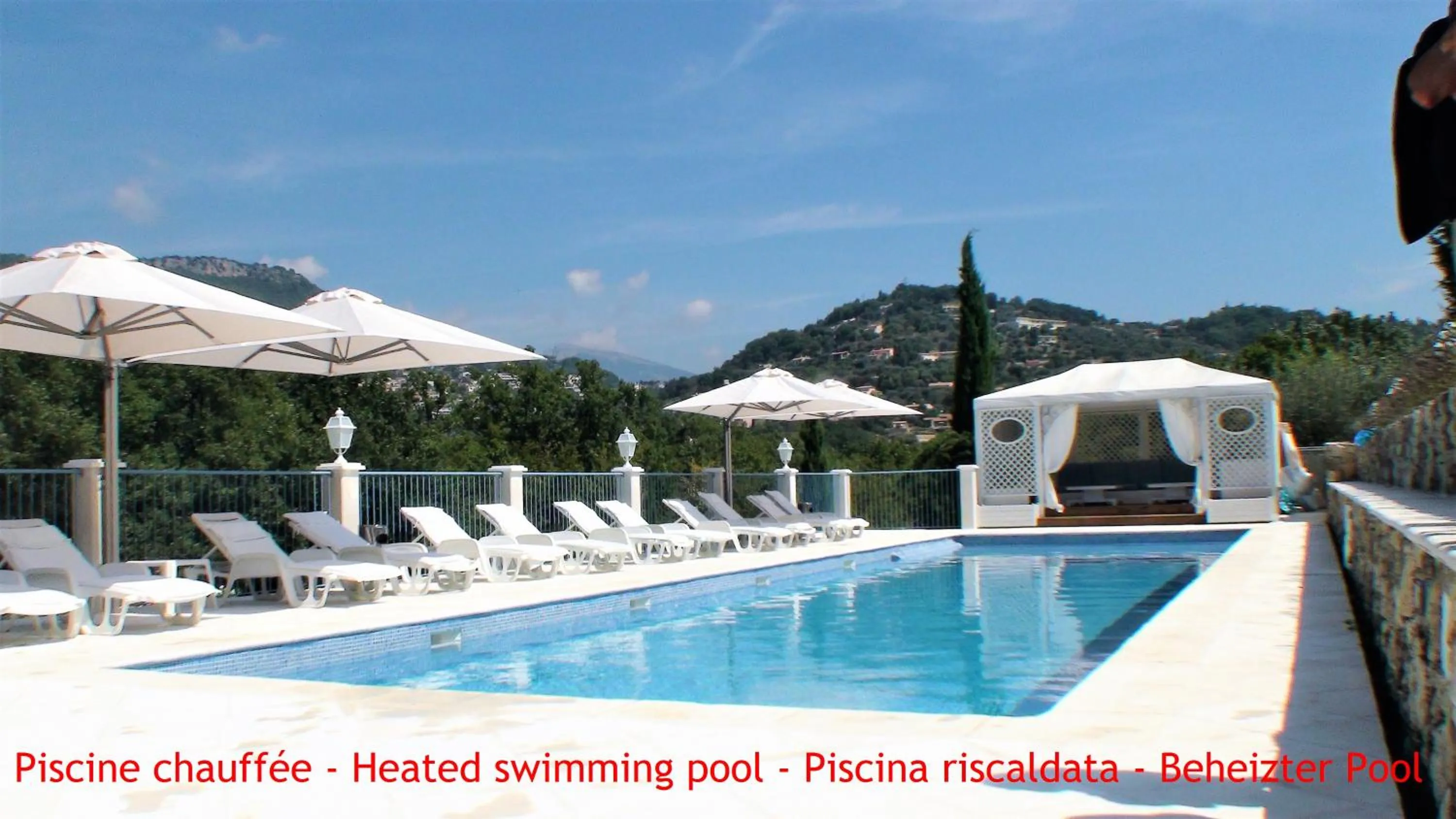 Swimming pool in B&B with charm, quiet, kitchen, sw pool.