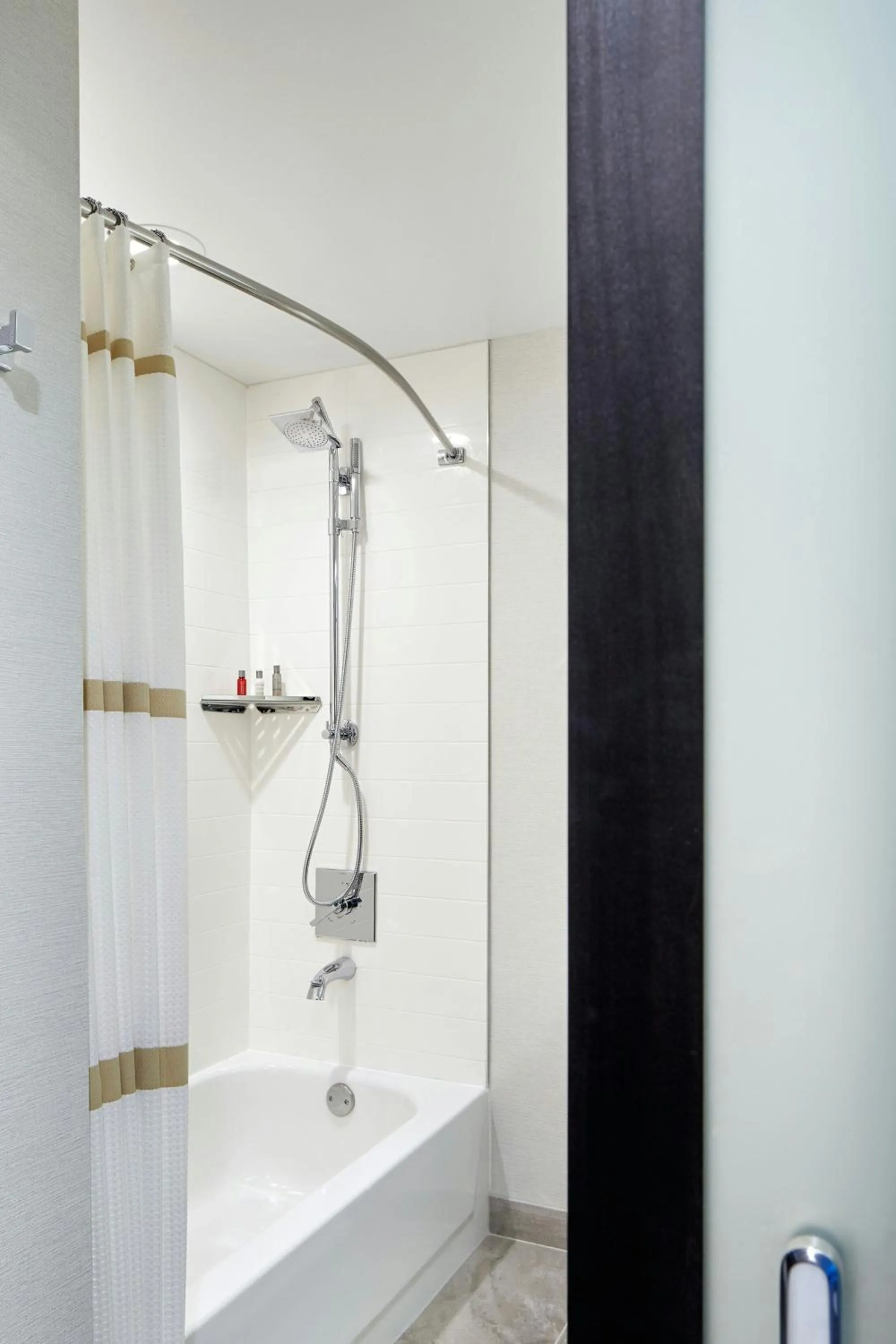 Bathroom in Marriott Hartford/Windsor Airport