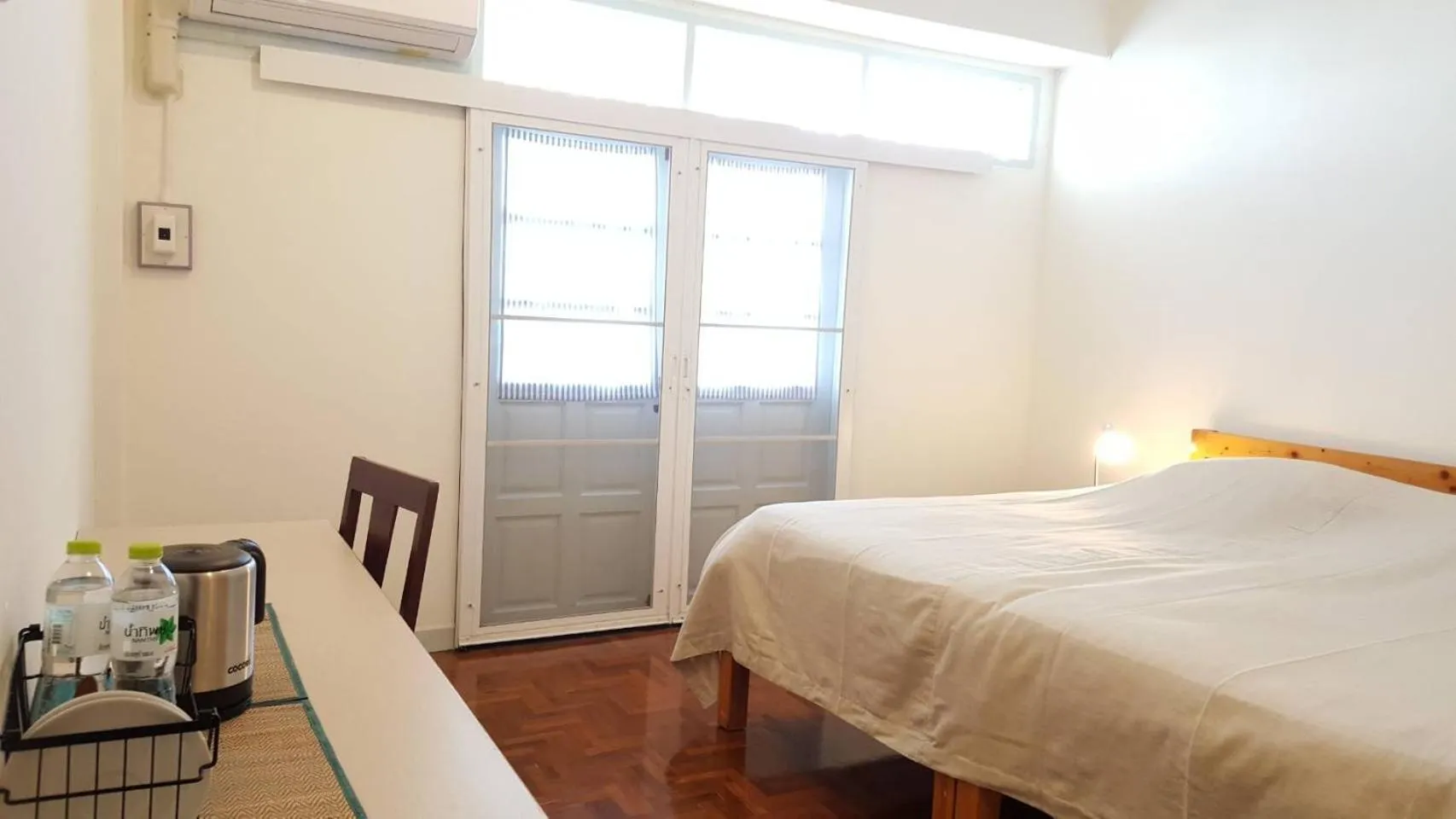 Bed in The Commonroom CNX