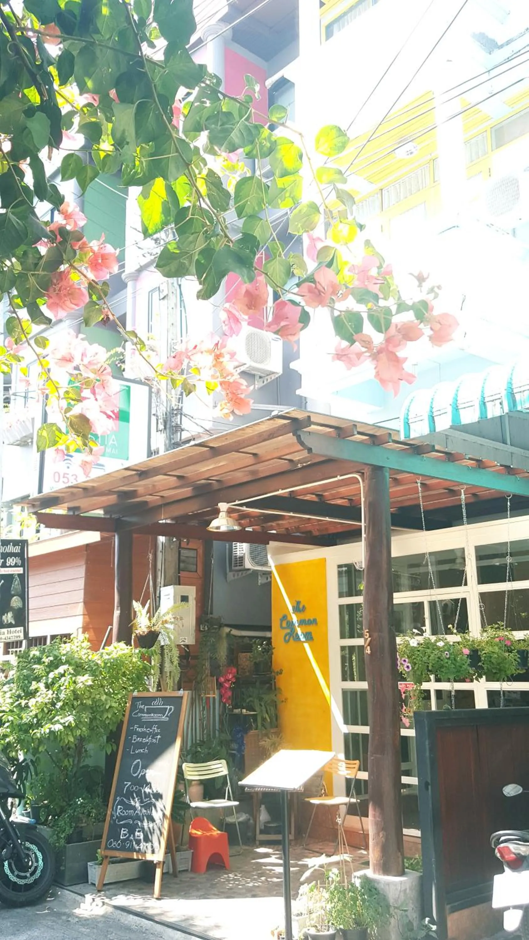 Facade/entrance in The Commonroom CNX