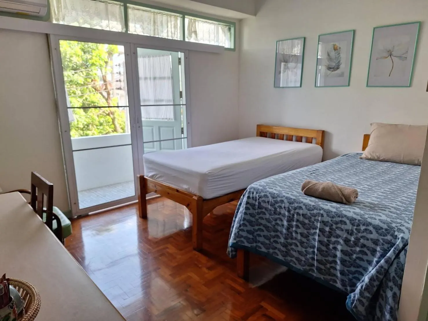 Bed in The Commonroom CNX