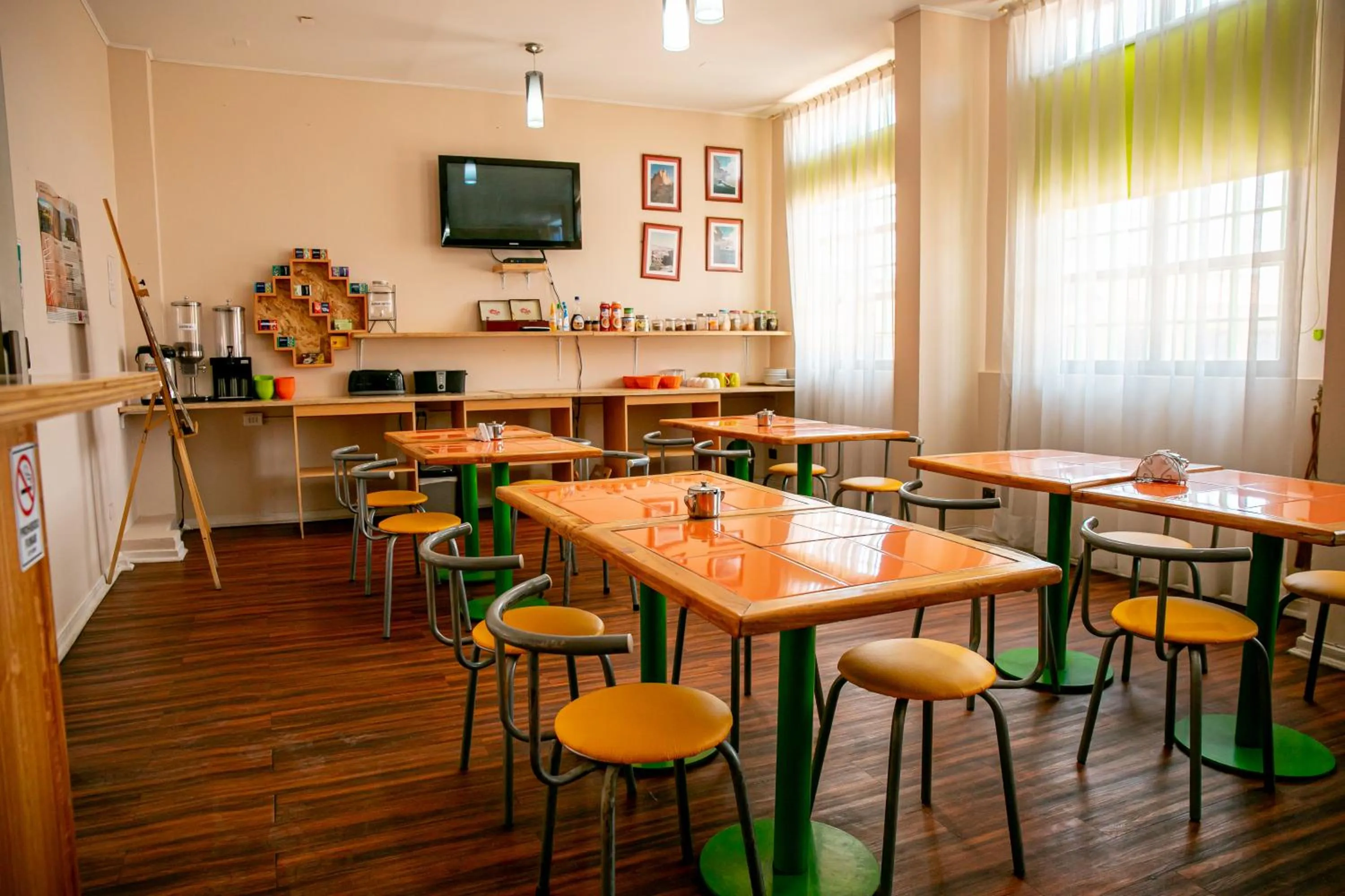 Restaurant/places to eat in Ayelen Apart Hotel