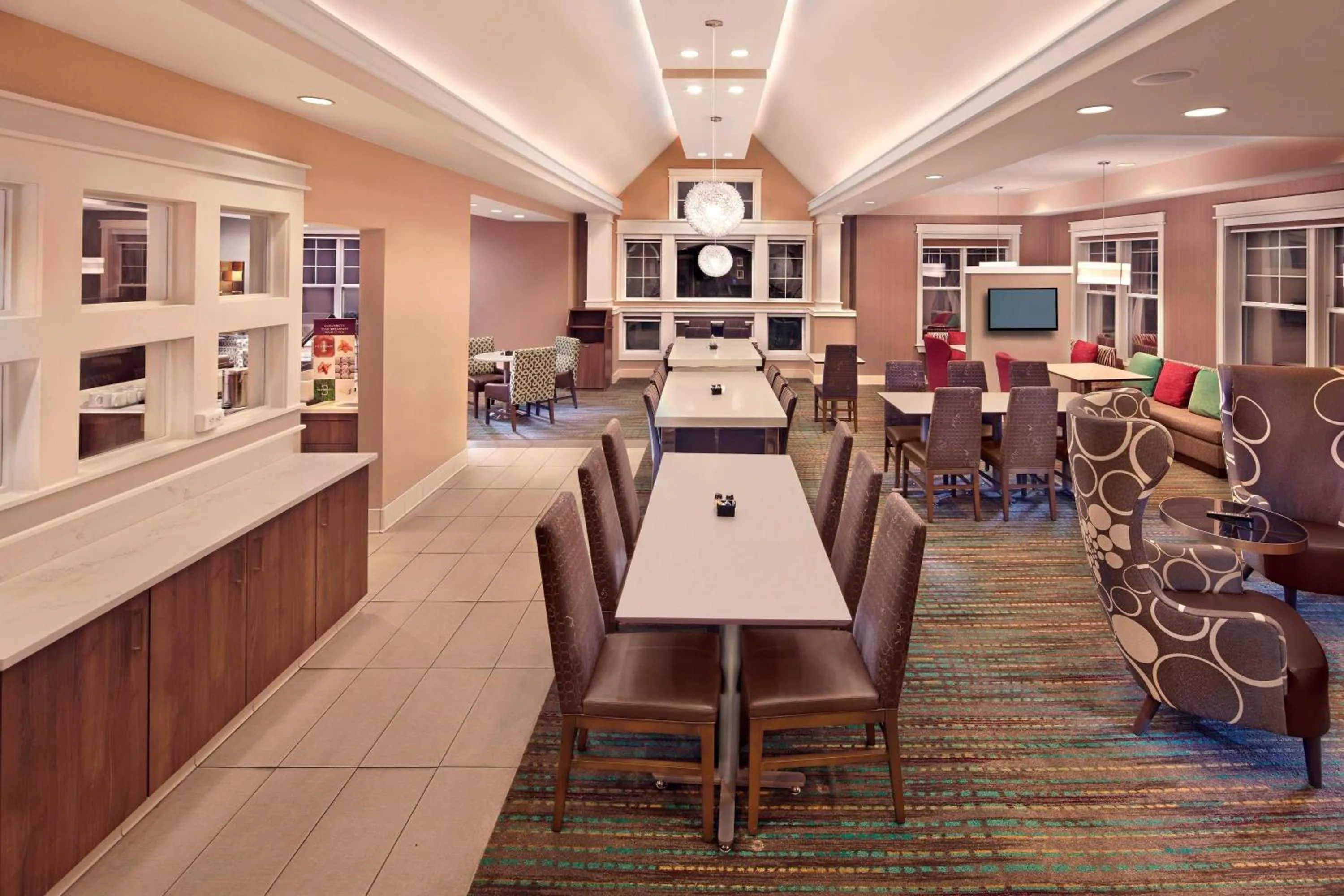 Restaurant/places to eat in Residence Inn Hartford Avon