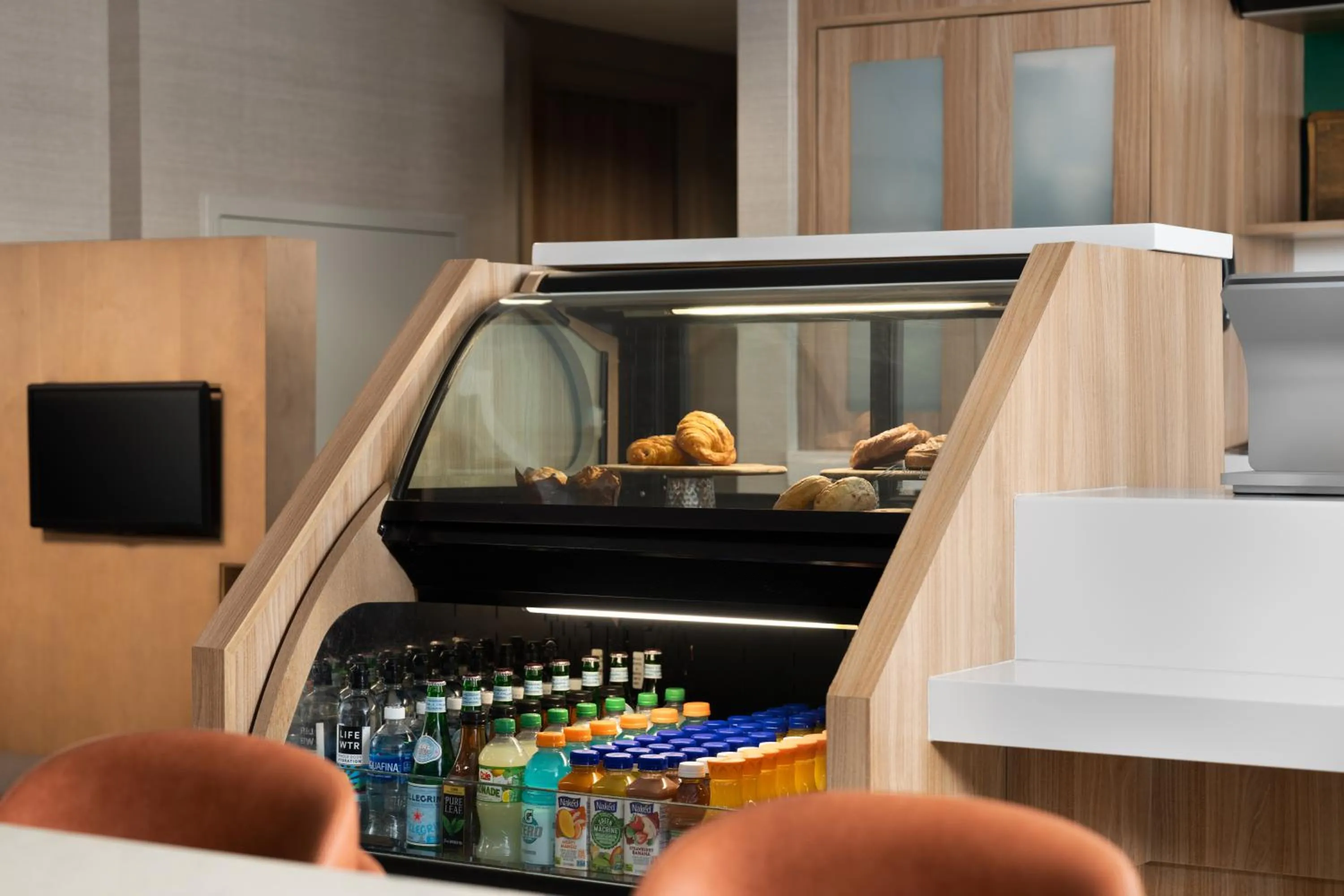 Restaurant/places to eat in Courtyard Hartford Cromwell