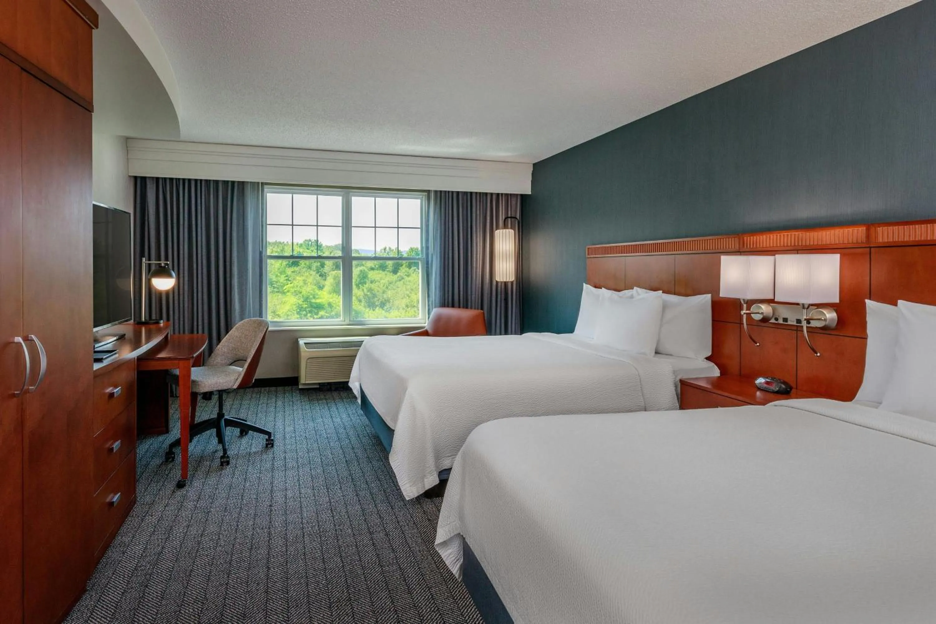 Photo of the whole room, Bed in Courtyard Hadley Amherst