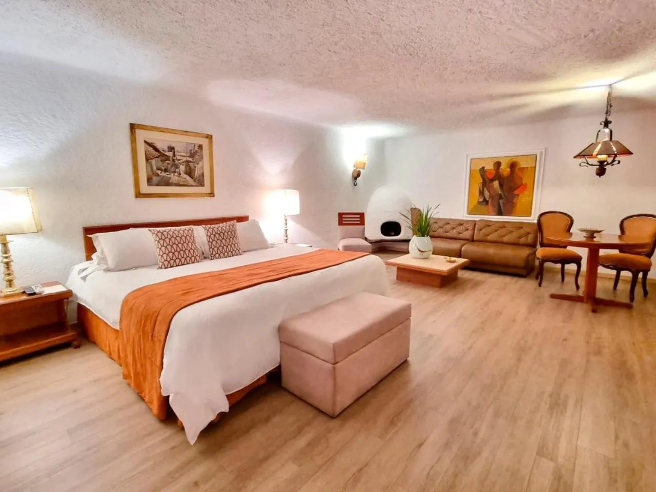 Photo of the whole room, Bed in Antara Hotel & Suites - Miraflores