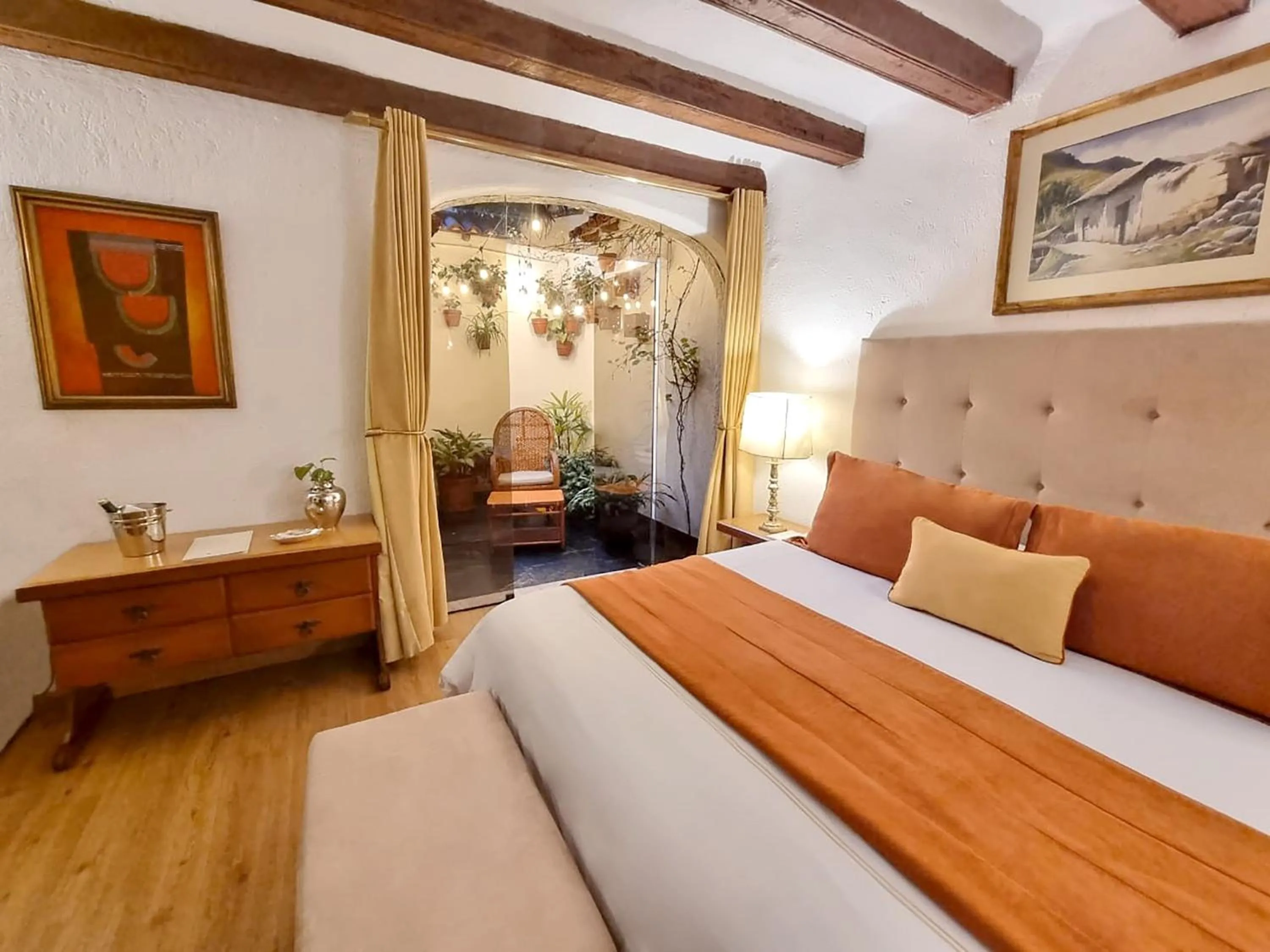 Photo of the whole room, Bed in Antara Hotel & Suites - Miraflores