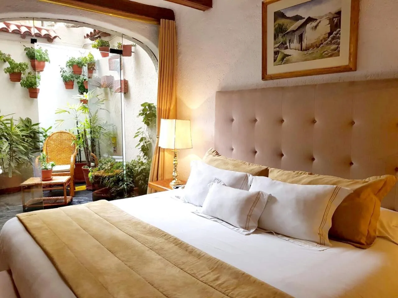 Photo of the whole room, Bed in Antara Hotel & Suites - Miraflores