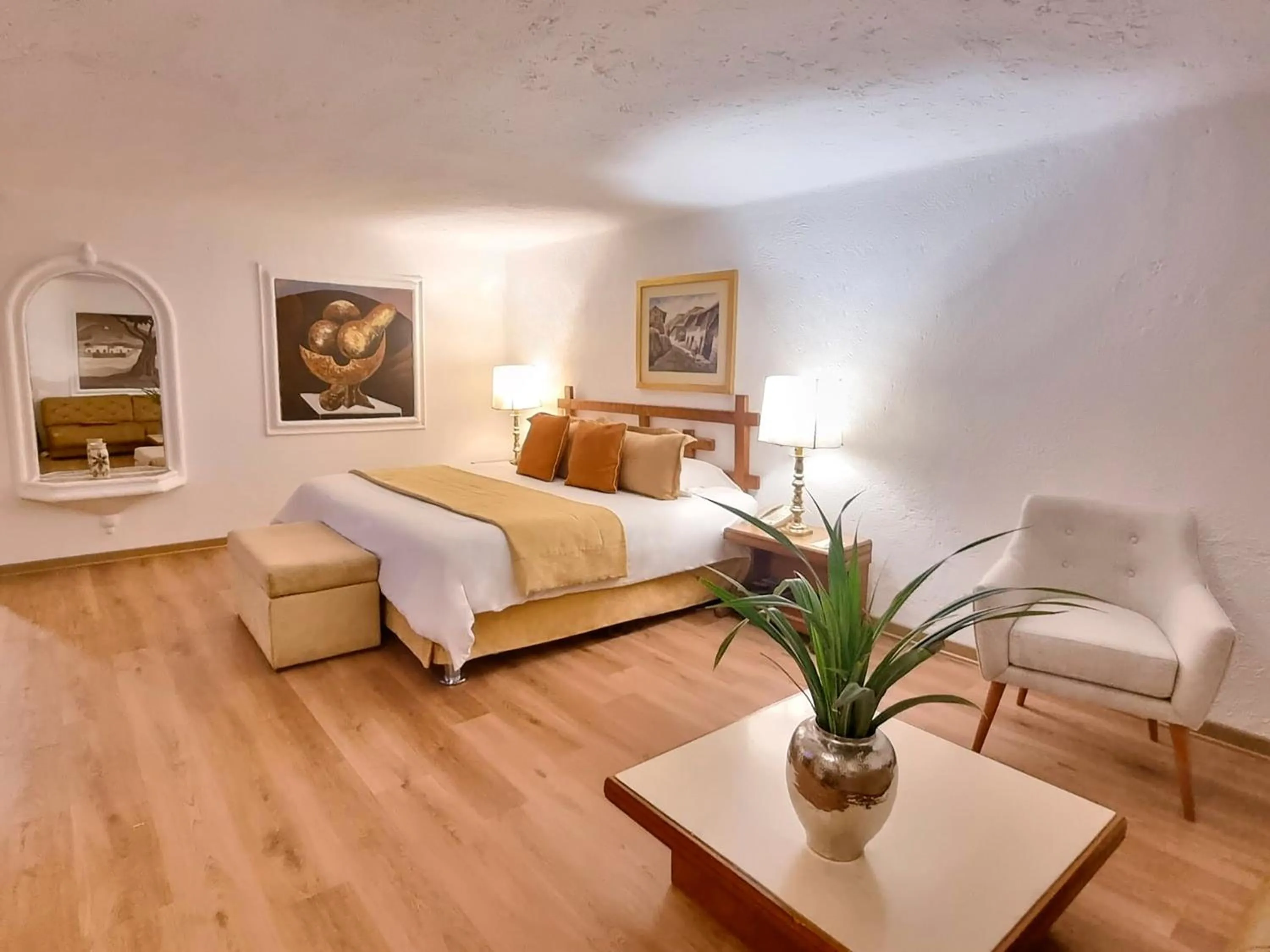 Photo of the whole room, Bed in Antara Hotel & Suites - Miraflores