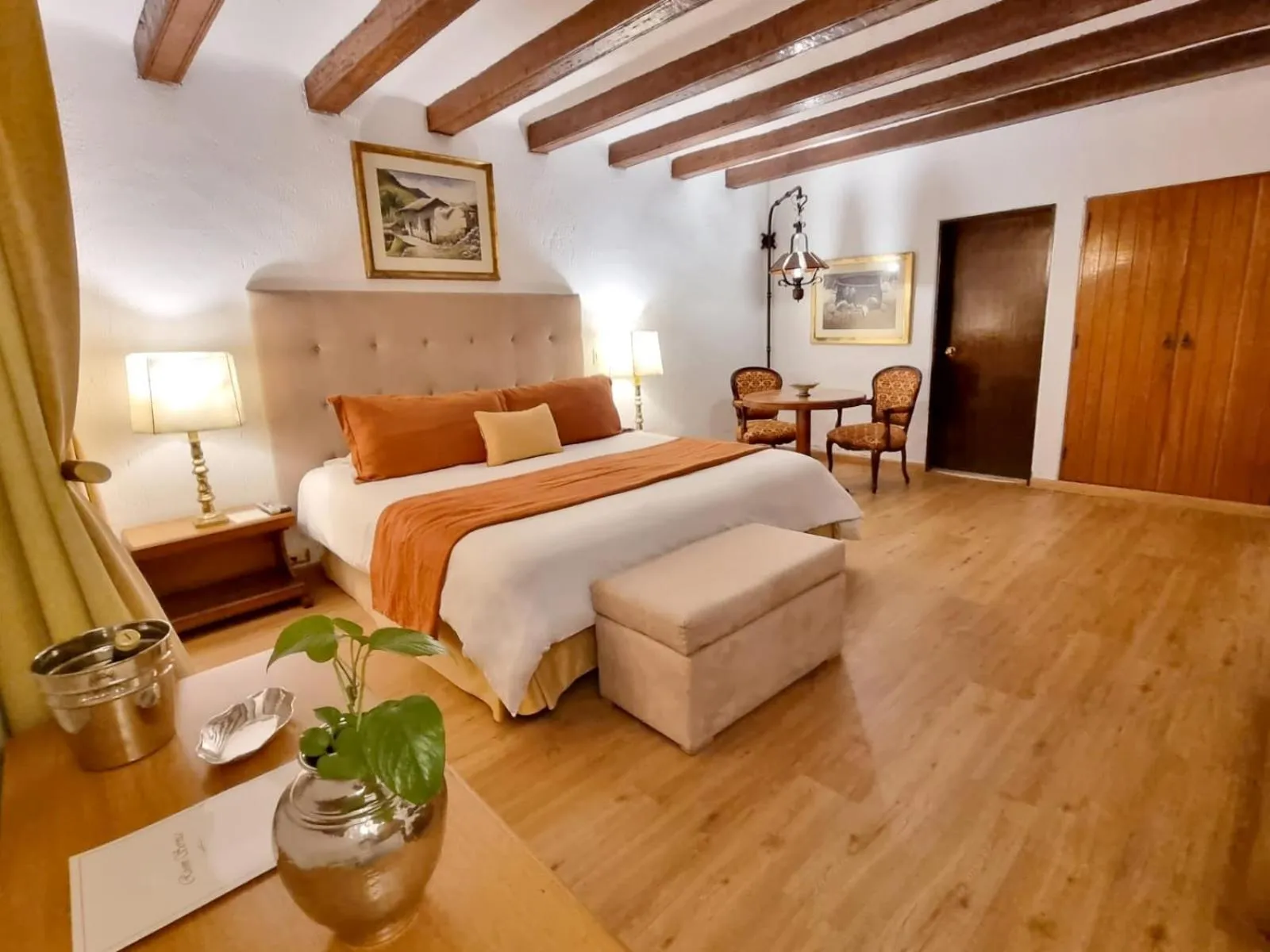 Photo of the whole room, Bed in Antara Hotel & Suites - Miraflores