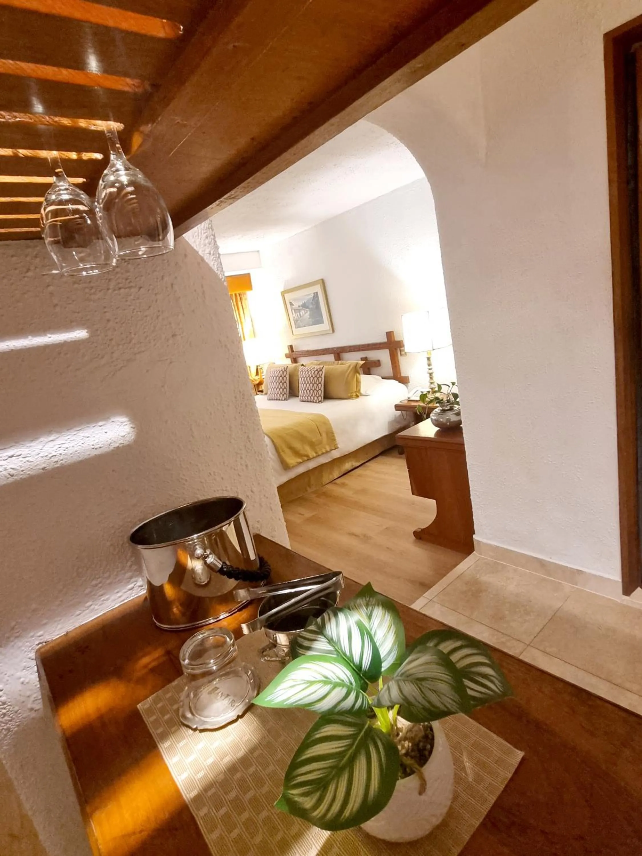 Photo of the whole room, Bed in Antara Hotel & Suites - Miraflores