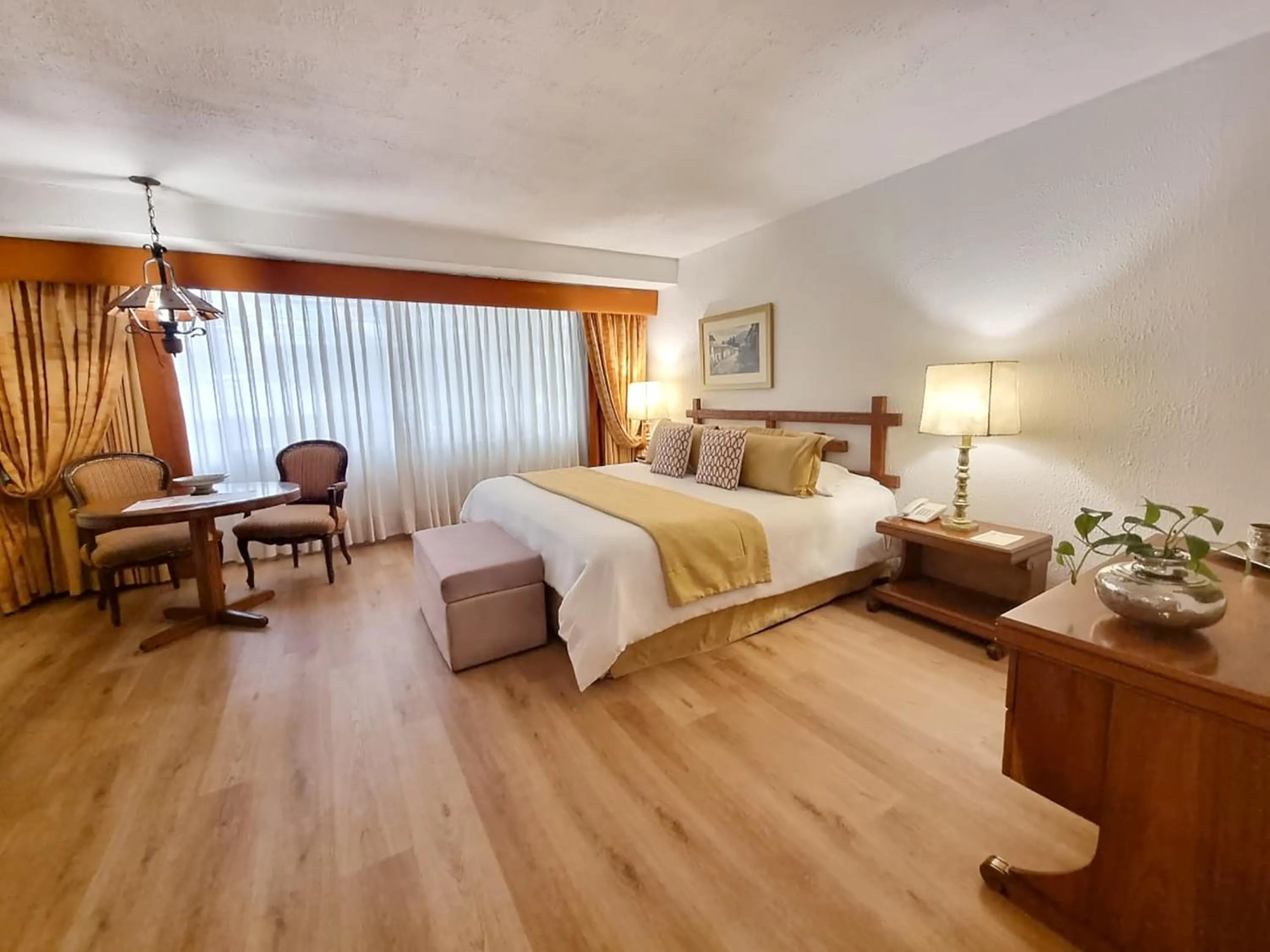 Photo of the whole room, Bed in Antara Hotel & Suites - Miraflores