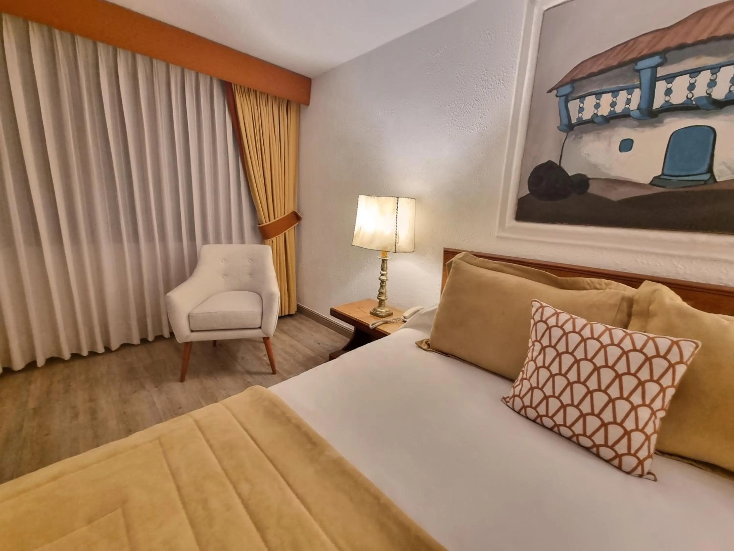 Photo of the whole room, Bed in Antara Hotel & Suites - Miraflores