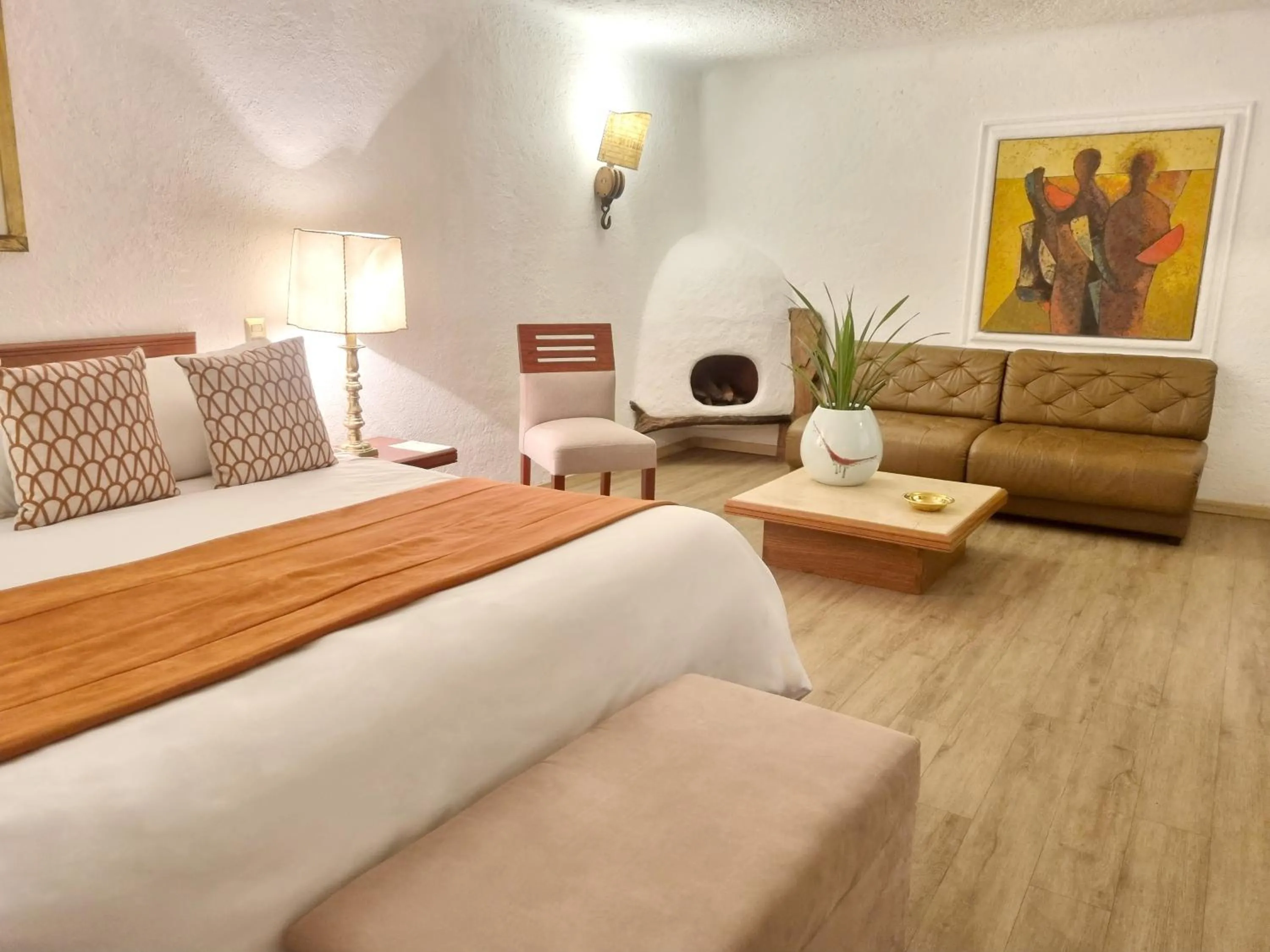 Photo of the whole room in Antara Hotel & Suites - Miraflores