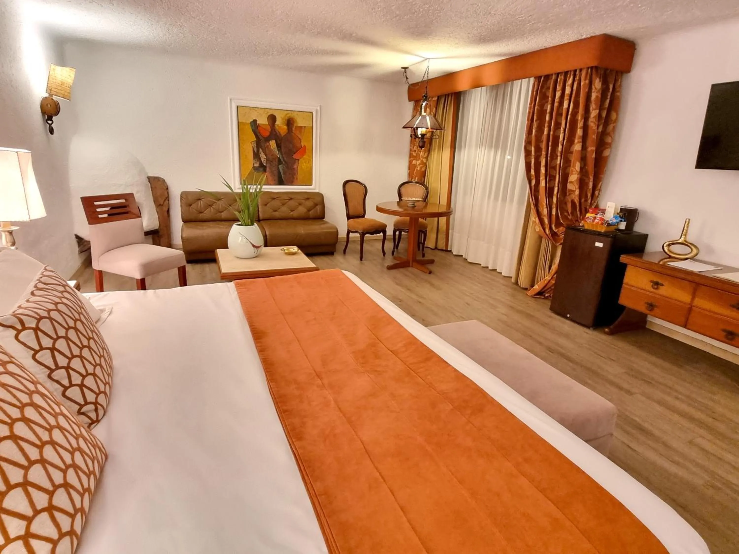 Photo of the whole room in Antara Hotel & Suites - Miraflores