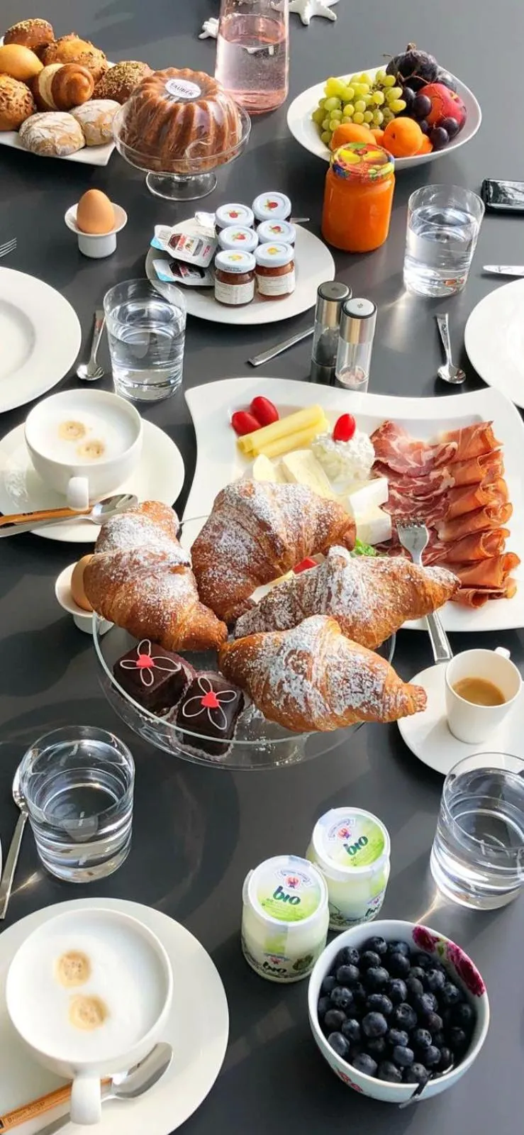 Breakfast in The View Luxury Suites