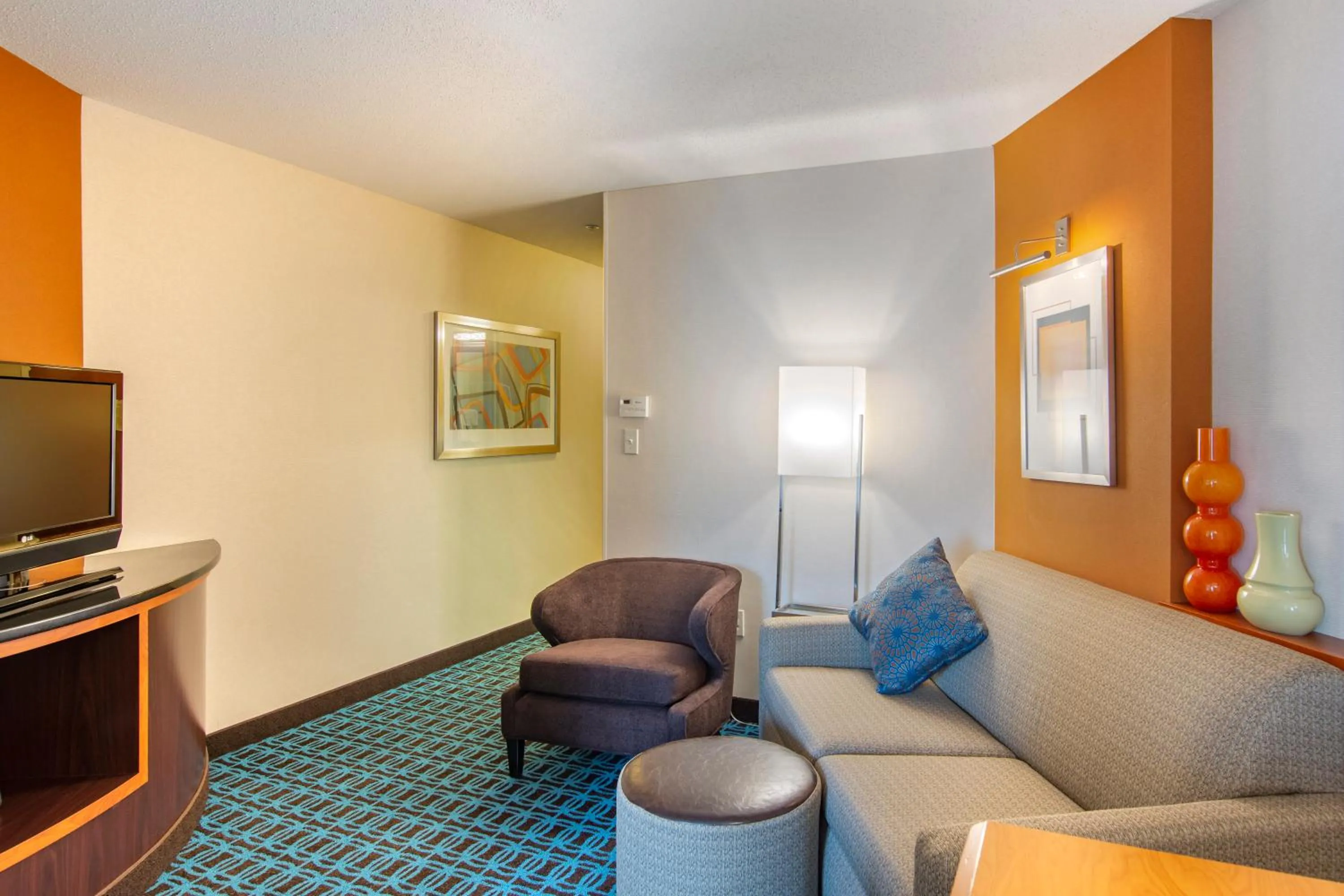 Seating area in Fairfield Inn & Suites Hooksett
