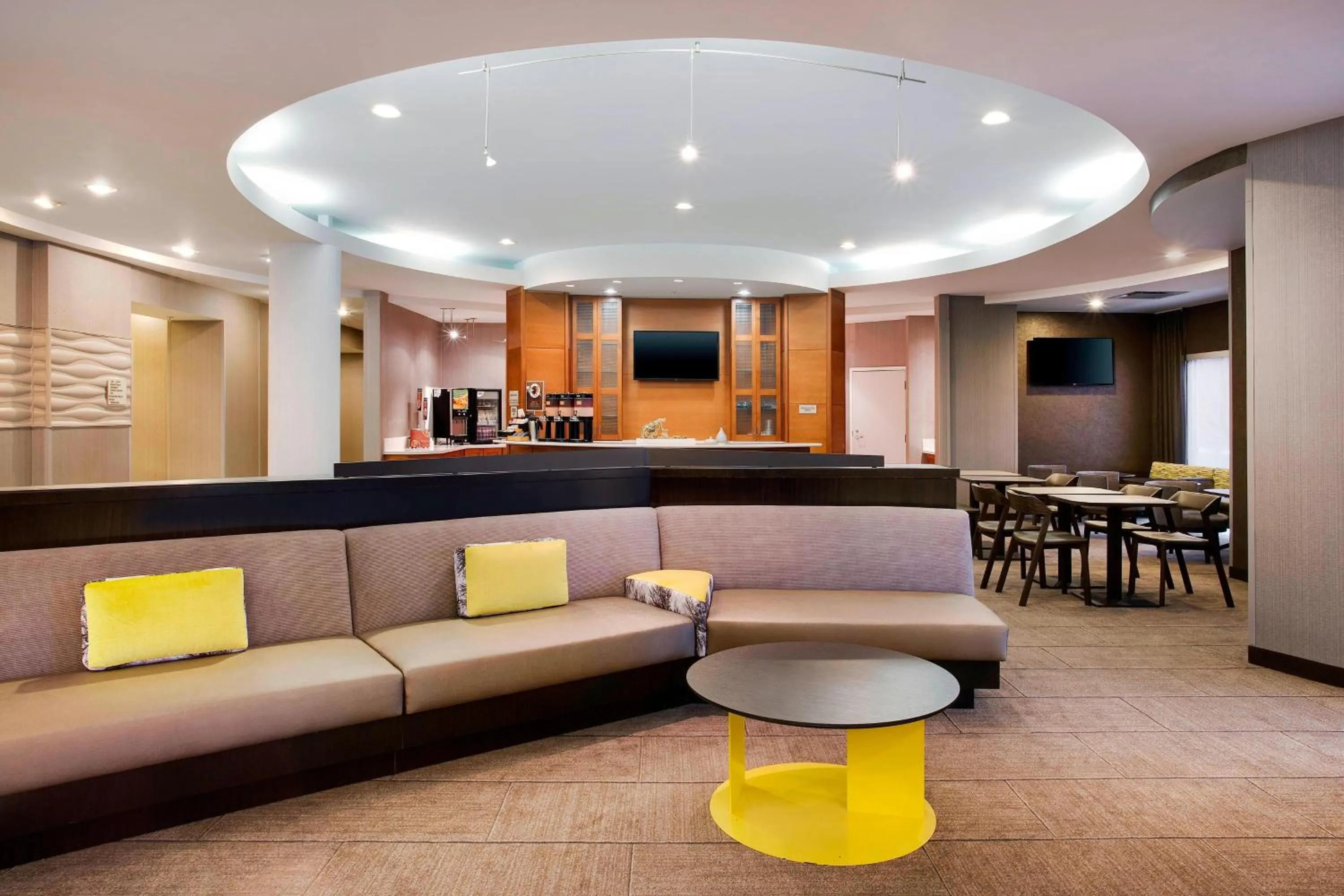 Lobby or reception in SpringHill Suites Hartford Airport/Windsor Locks