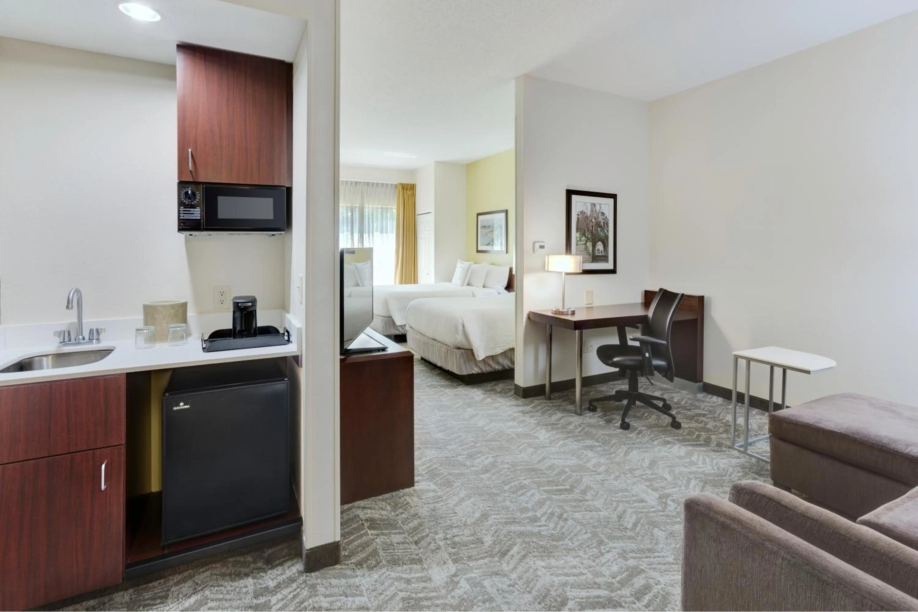 Bedroom, Bed in SpringHill Suites Milford