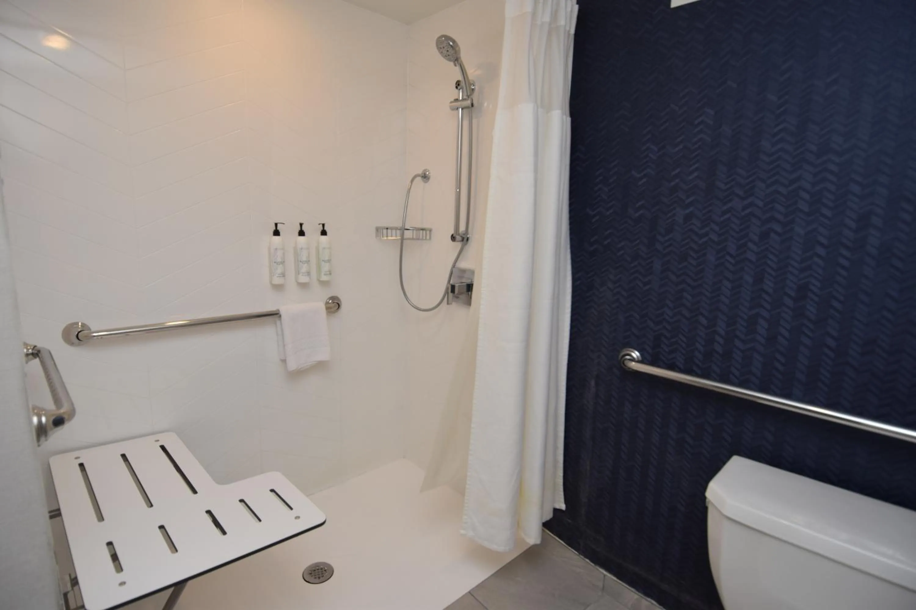 acessibility in Fairfield Inn by Marriot Binghamton