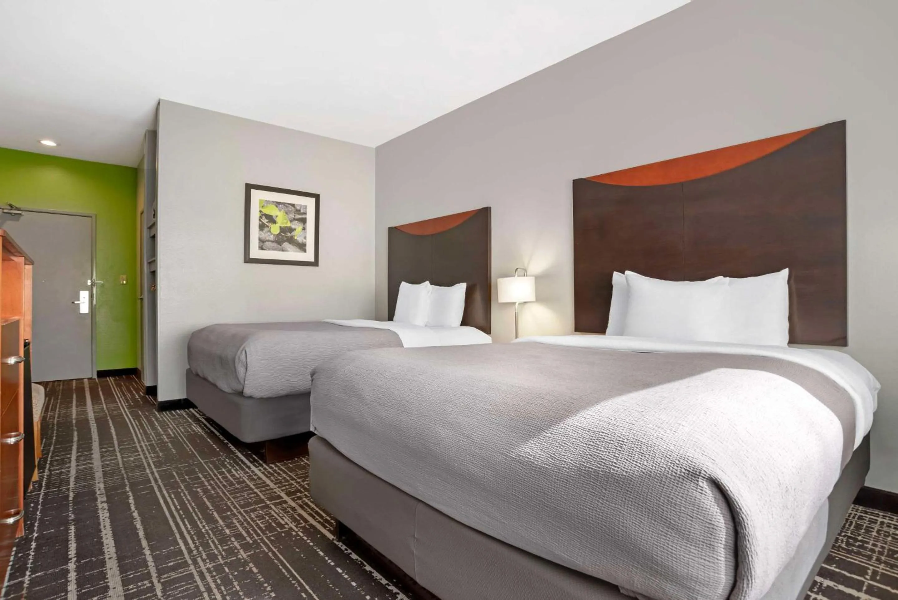 Bedroom, Bed in Quality Inn & Suites Birmingham - Highway 280