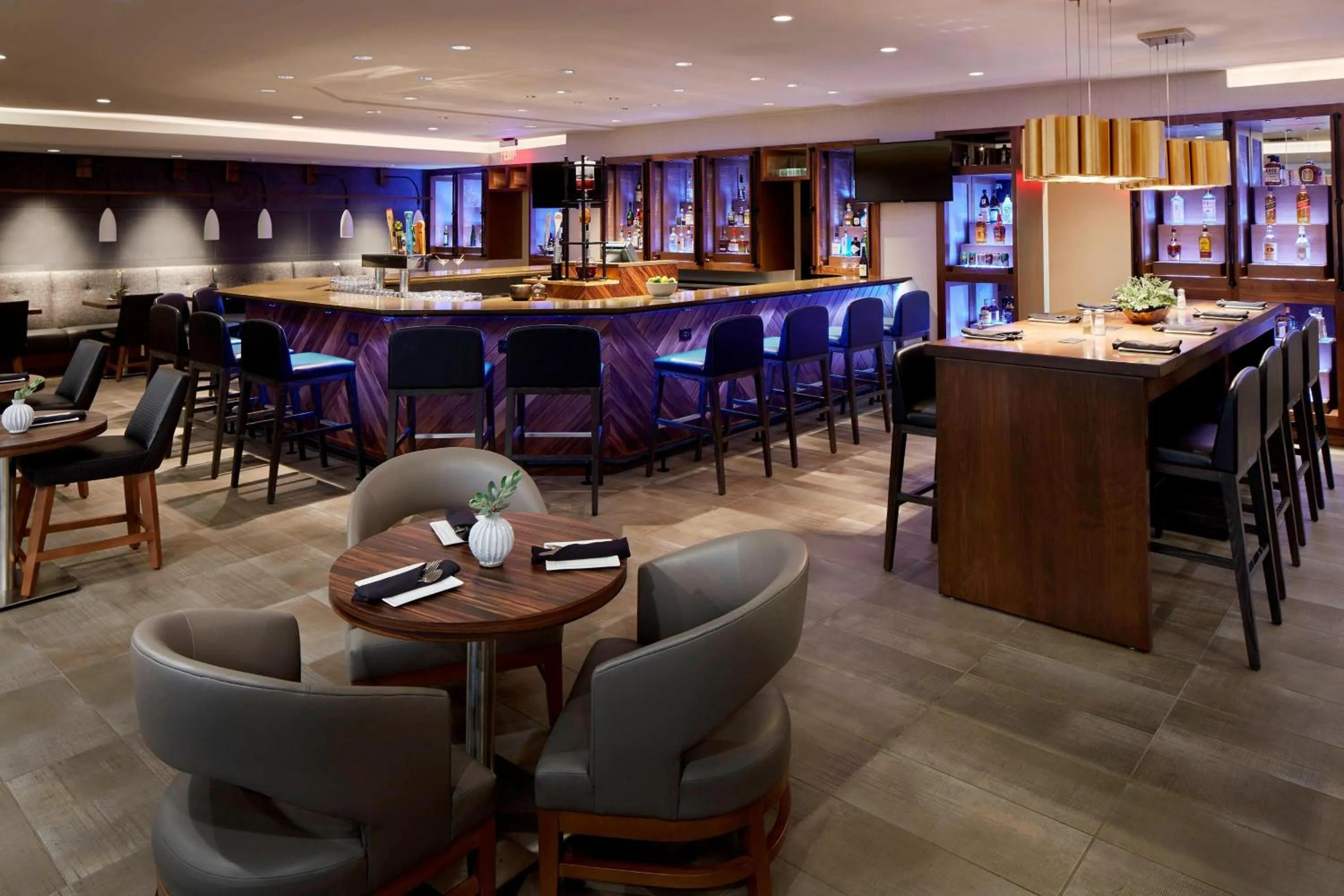 Lounge or bar in Marriott Birmingham Grandview