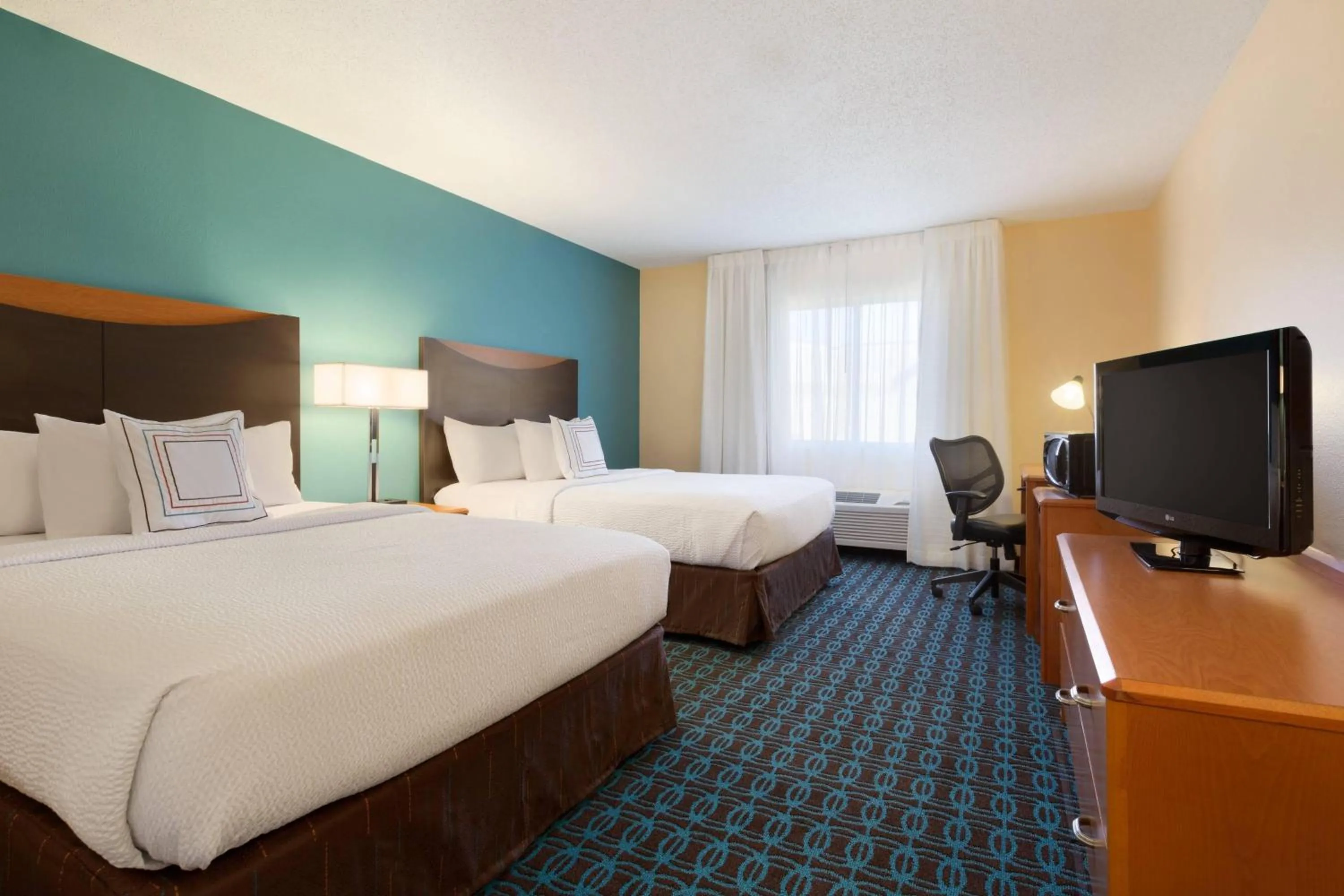 Photo of the whole room, Bed in Fairfield Inn & Suites Bismarck North