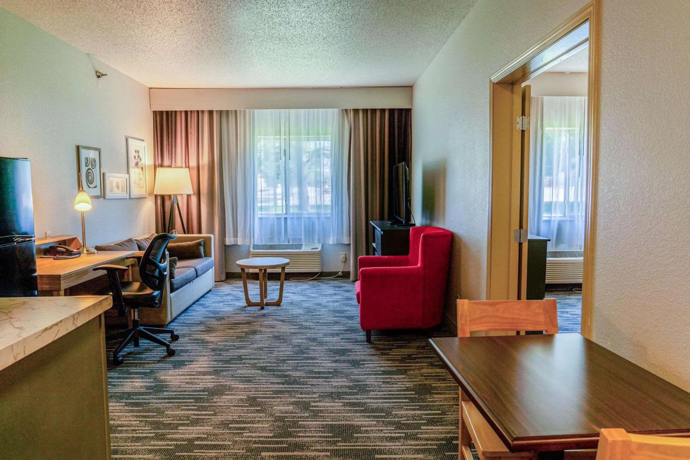 Bedroom in Country Inn & Suites by Radisson, Brookings