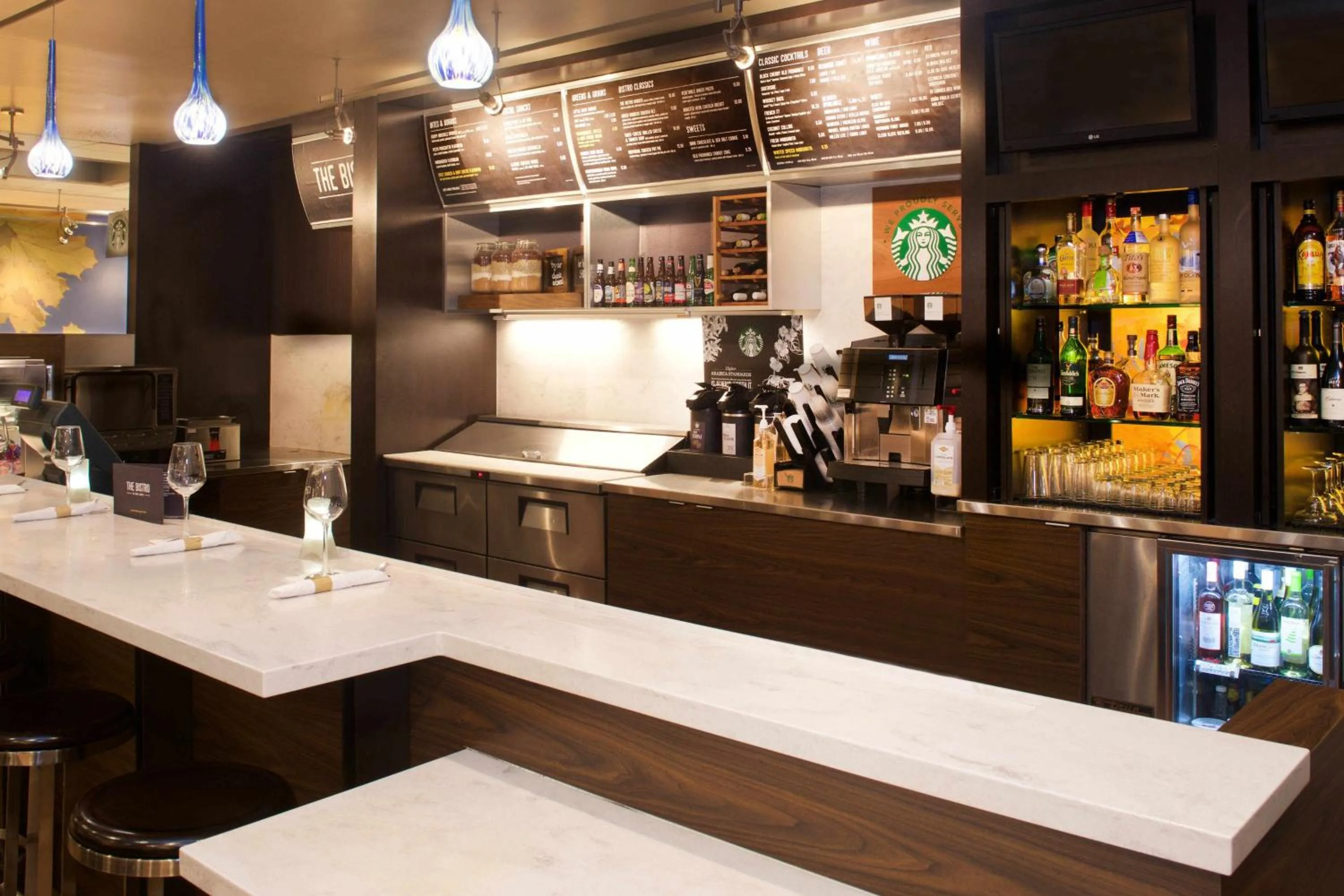 Lounge or bar in Courtyard by Marriott Bloomington