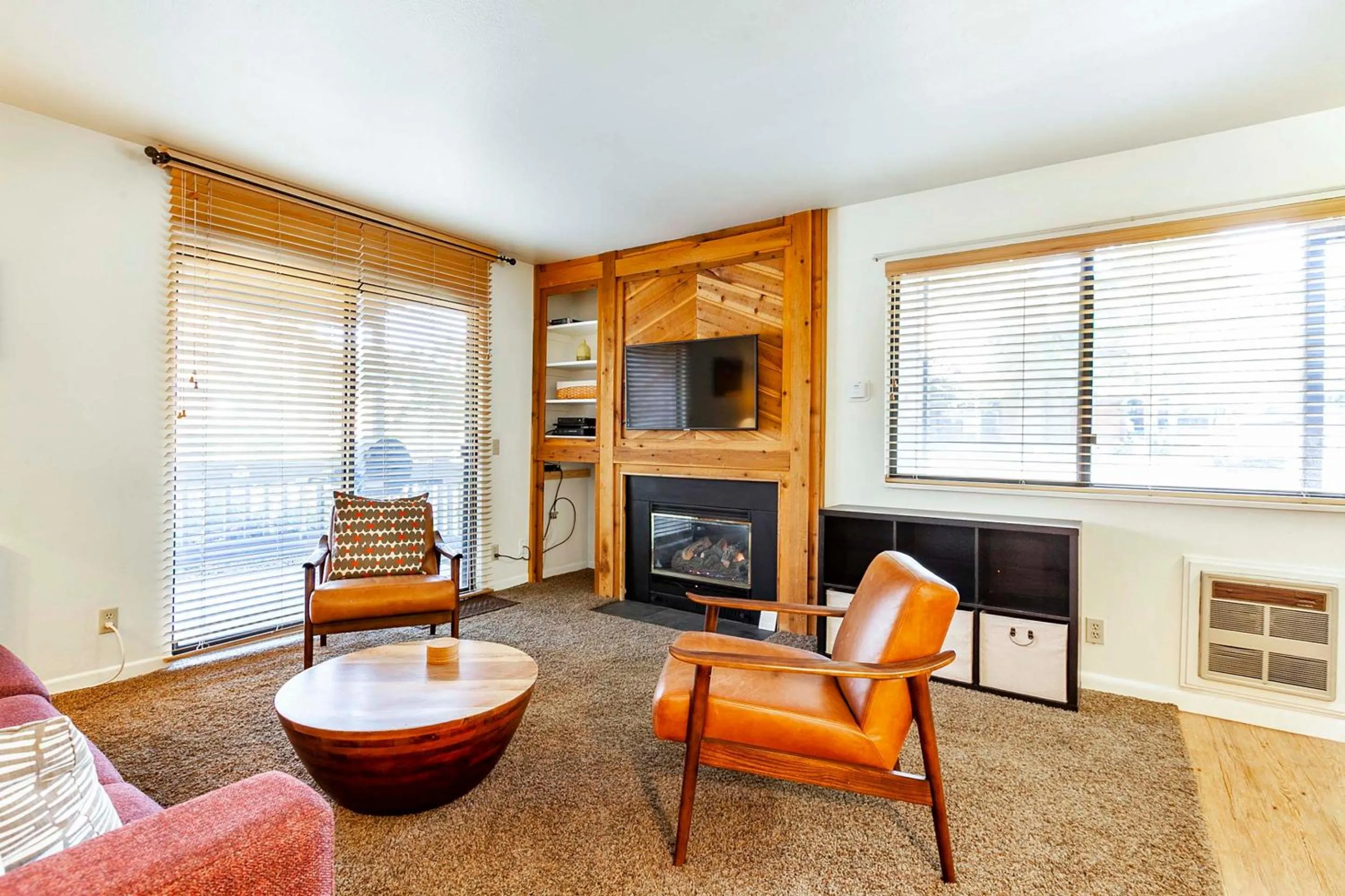 Communal lounge/ TV room in Red Pine Condominiums by All Seasons Resort Lodging