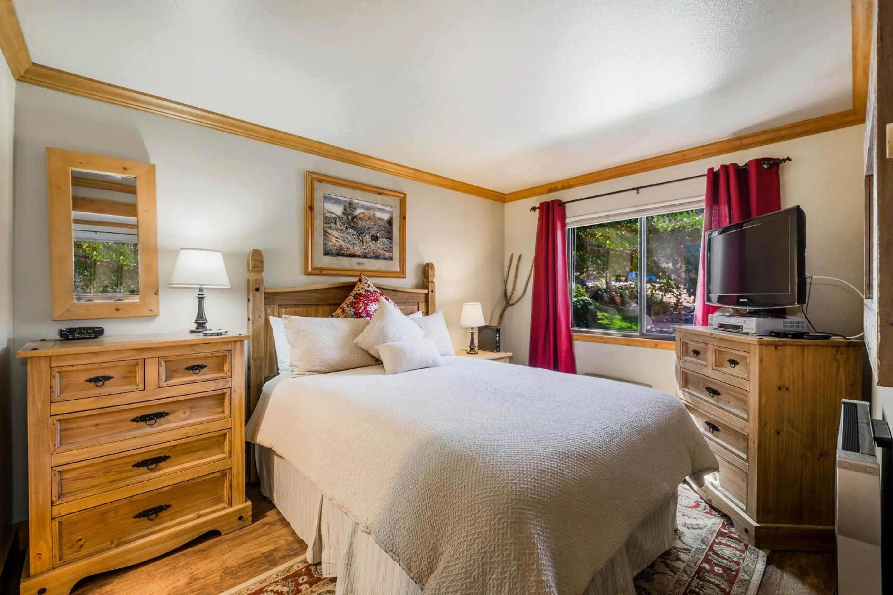 Bedroom, Bed in Red Pine Condominiums by All Seasons Resort Lodging