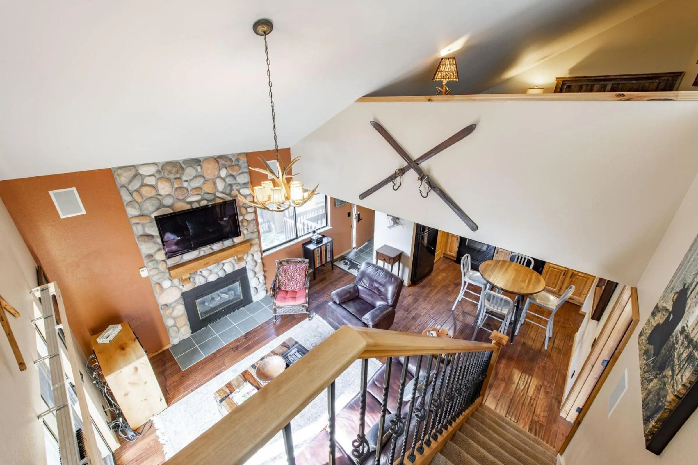 Living room in Red Pine Condominiums by All Seasons Resort Lodging