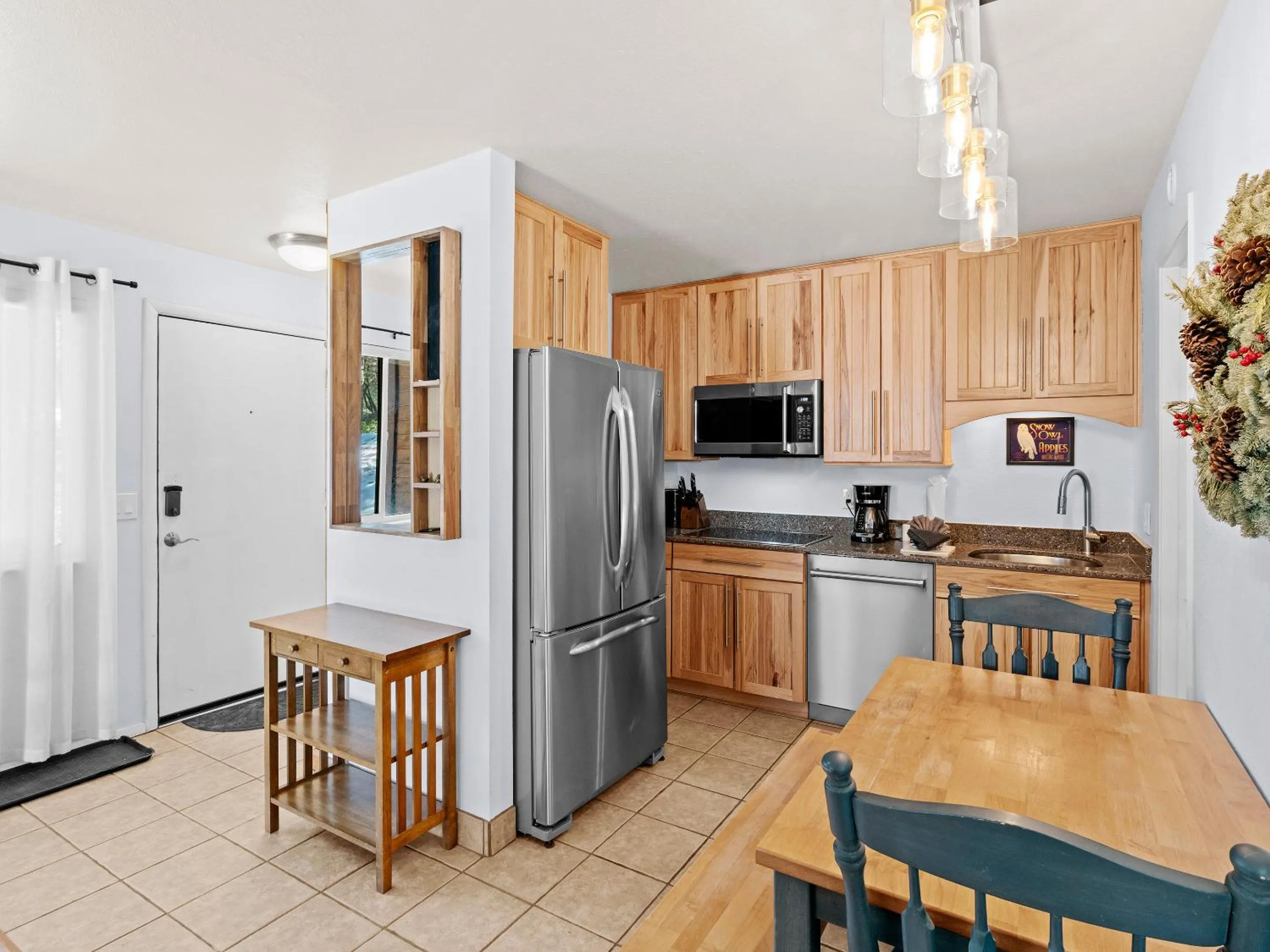 kitchen in Red Pine Condominiums by All Seasons Resort Lodging