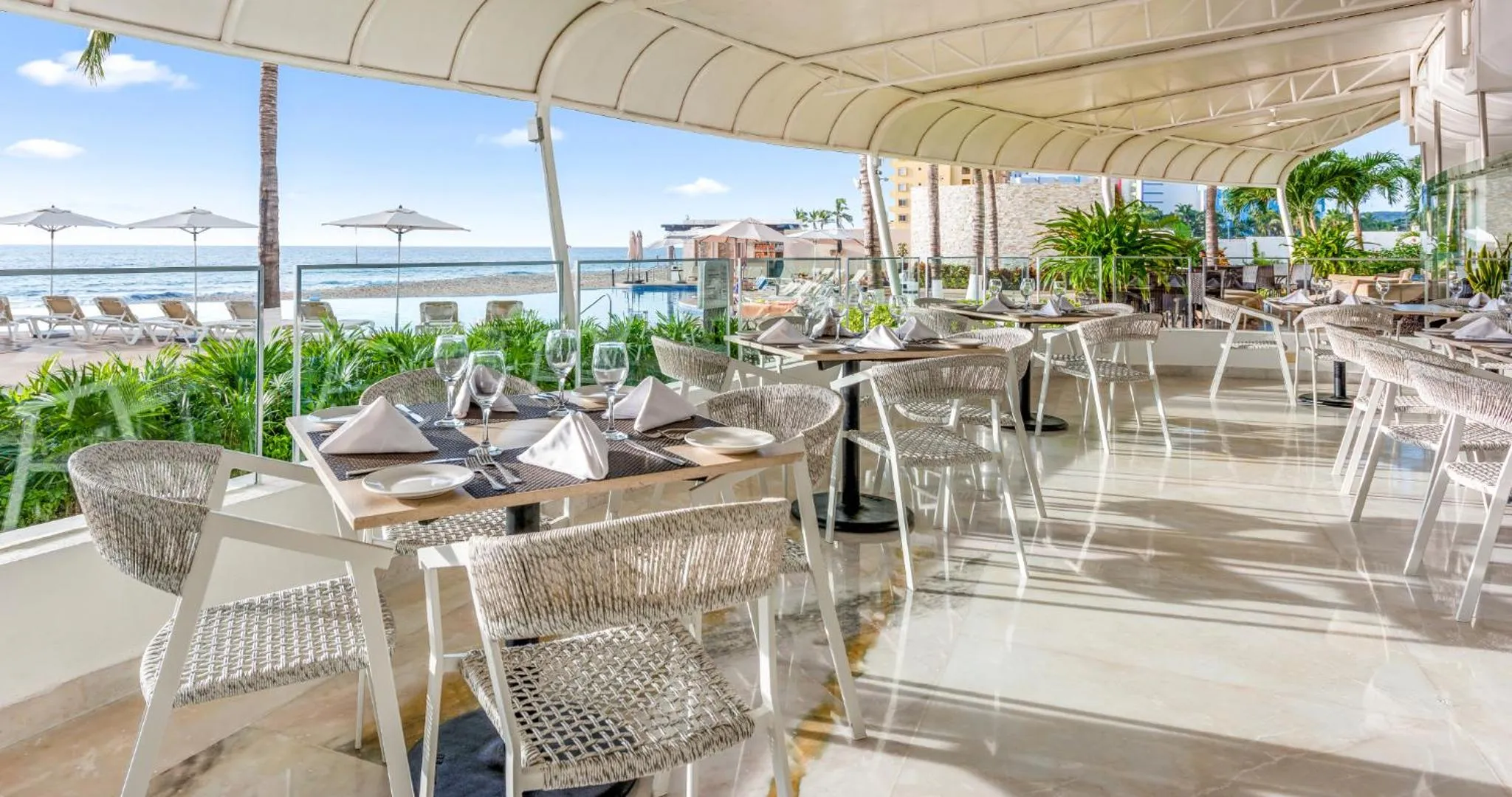 Restaurant/places to eat in Park Royal Beach Mazatlán