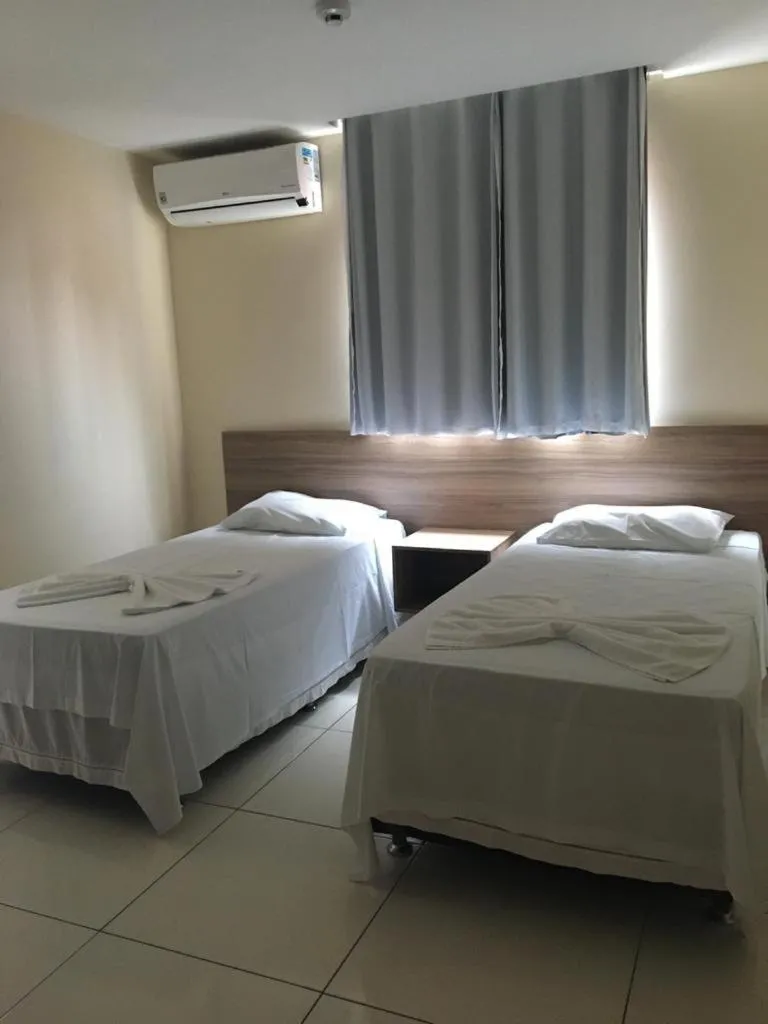 Large Twin Room - single occupancy in Ilha Bela Hotel