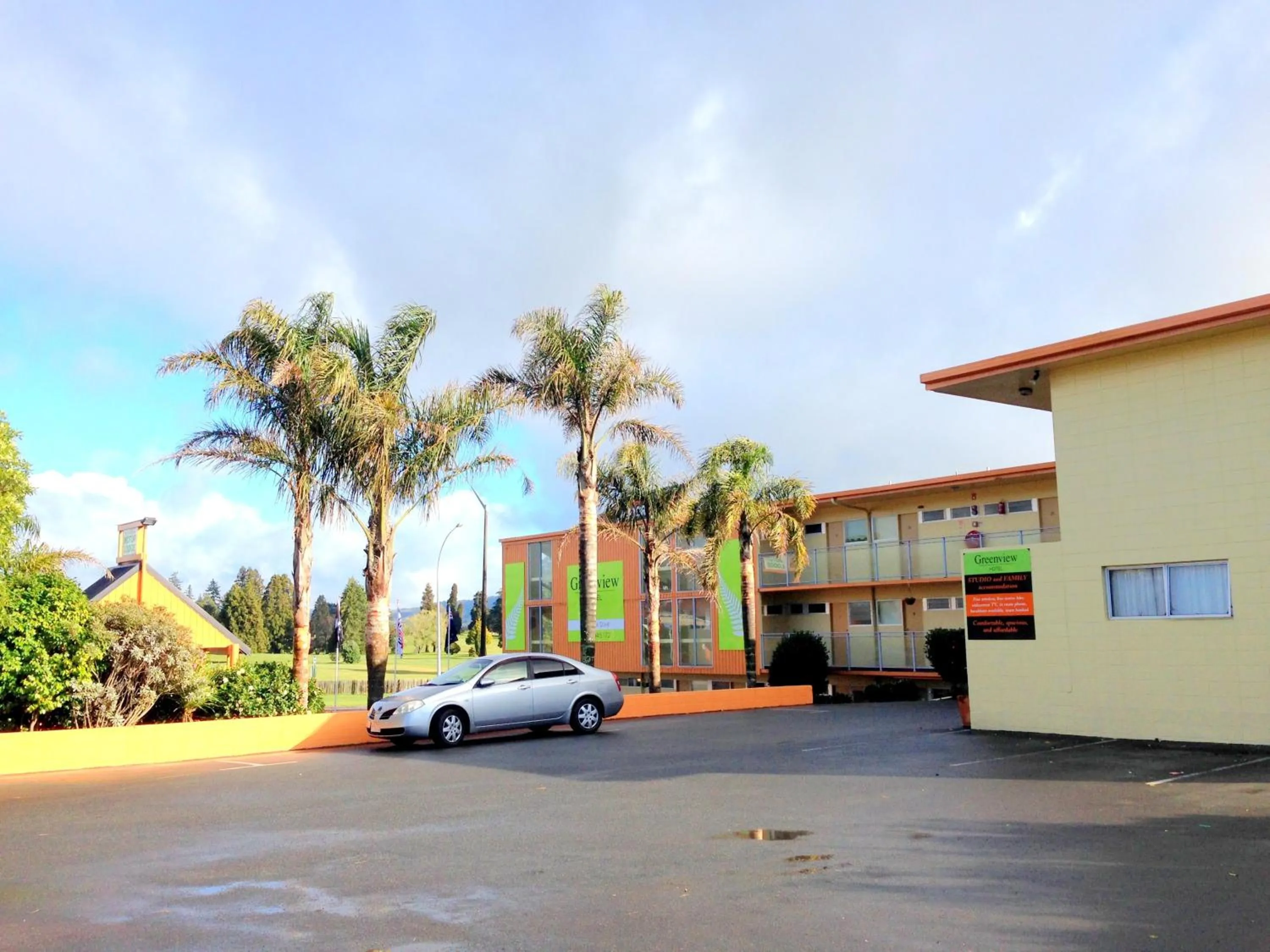 Property building in Greenview Motel