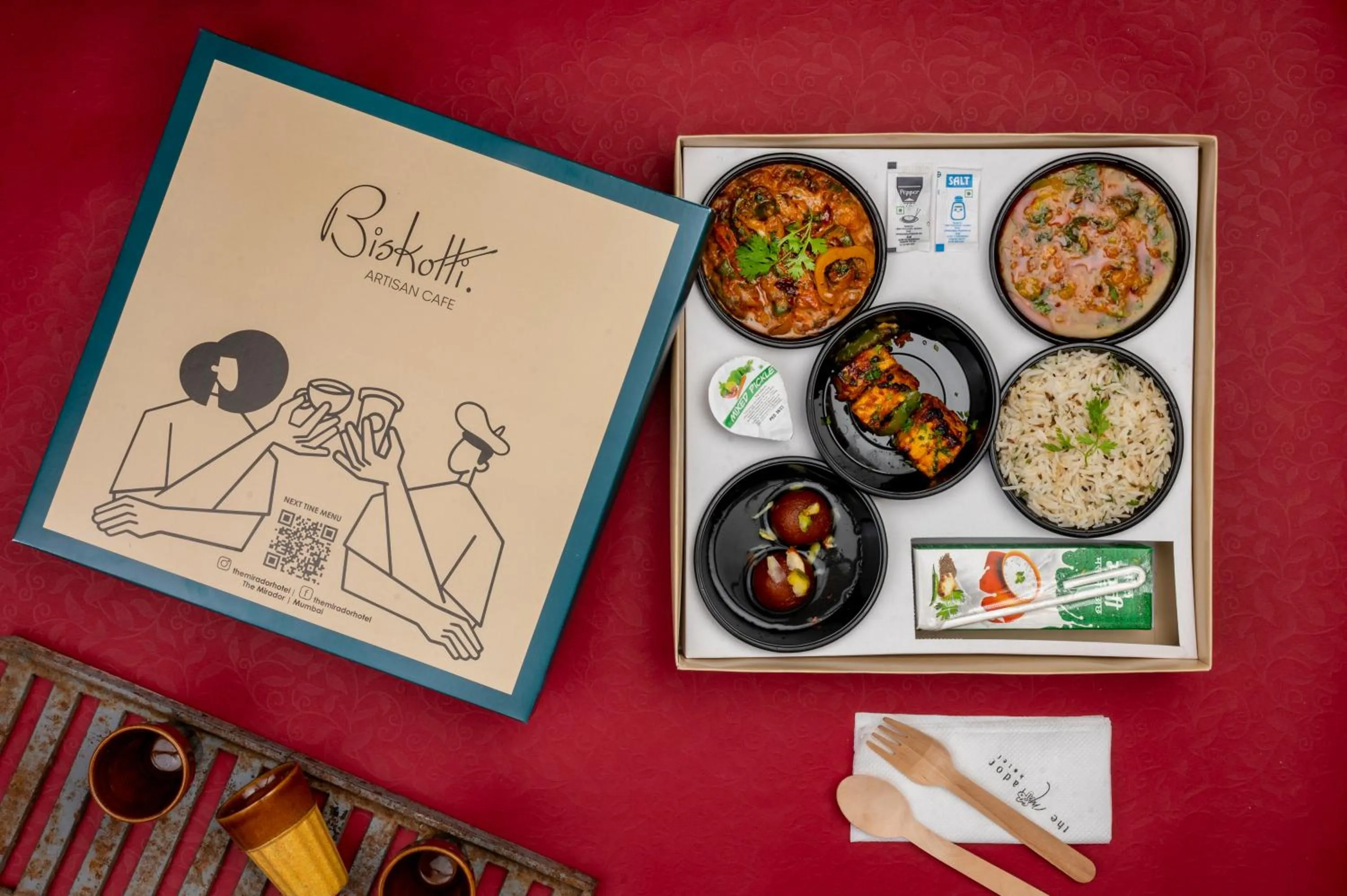 Restaurant/places to eat in The Mirador