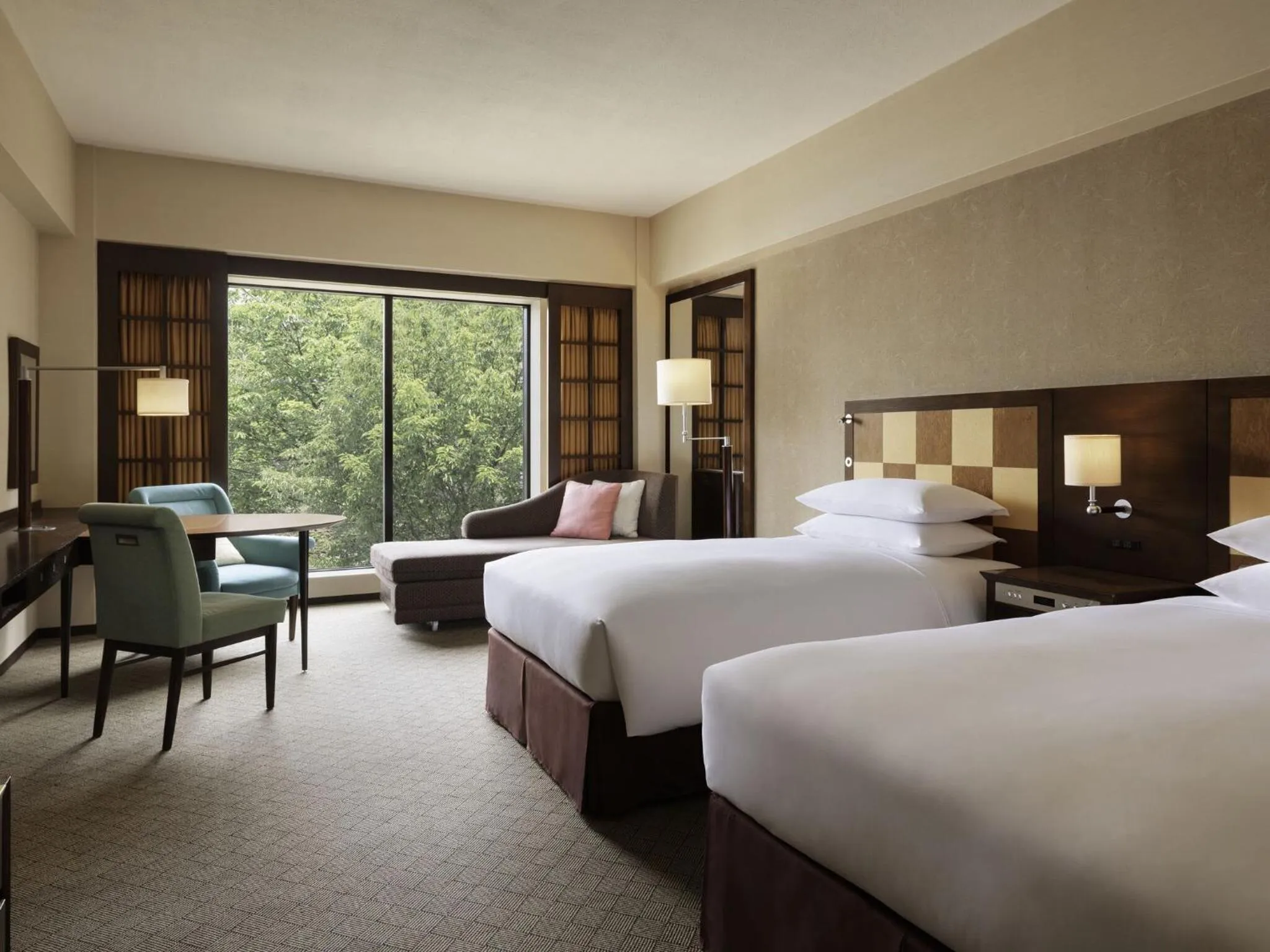 Bed in Sheraton Miyako Hotel Tokyo