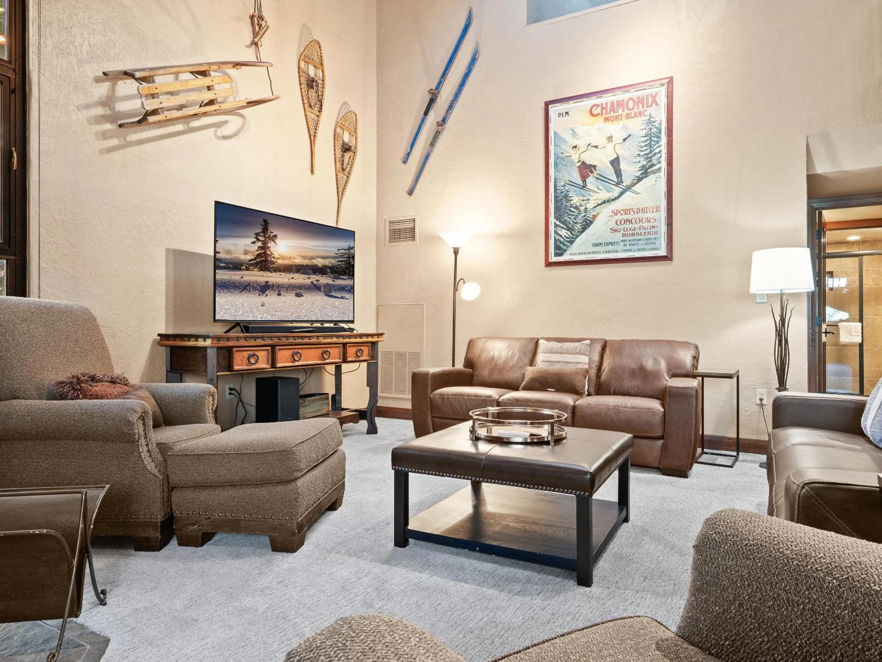 TV and multimedia in Silver King by All Seasons Resort Lodging