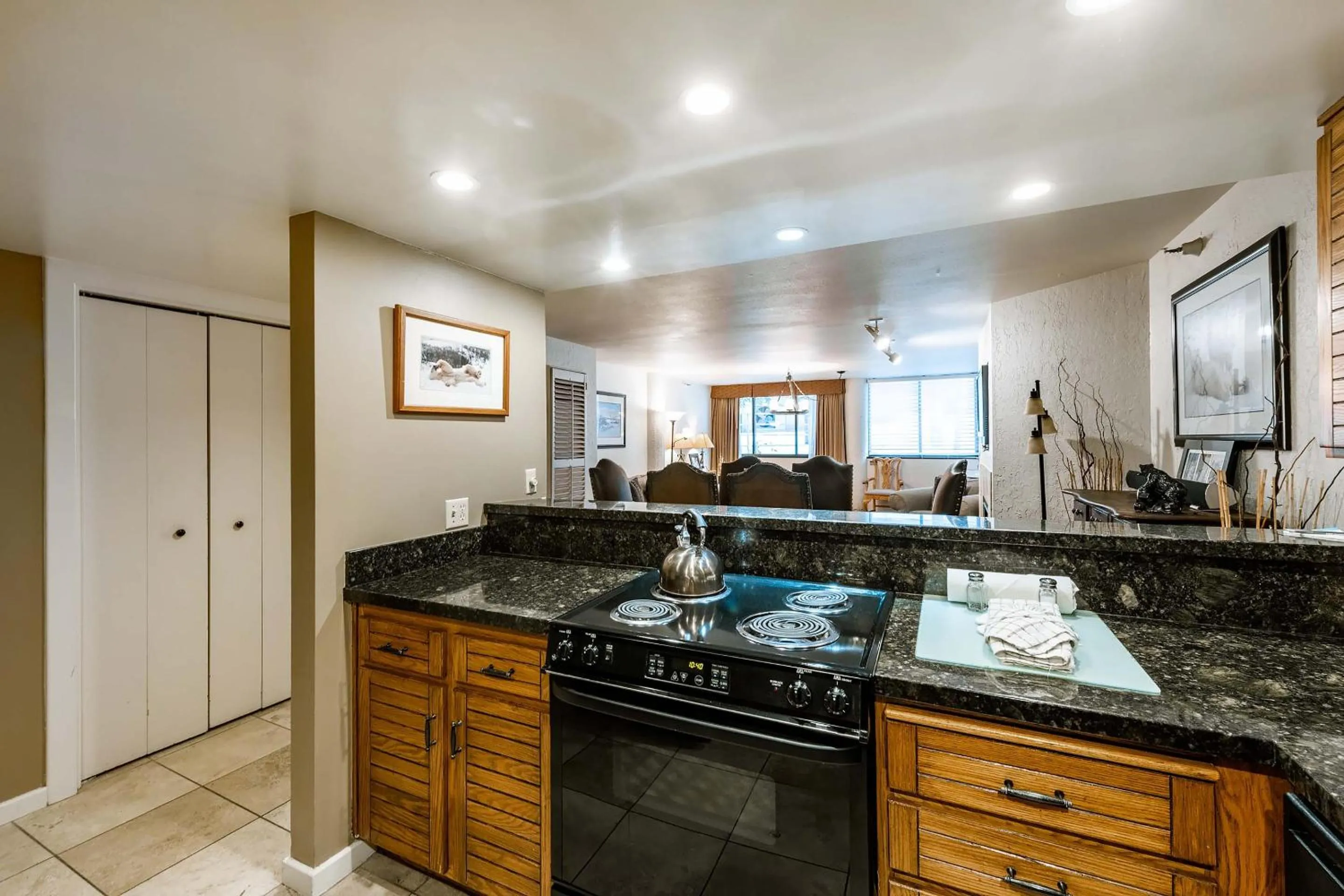 Kitchen or kitchenette in Silver King by All Seasons Resort Lodging