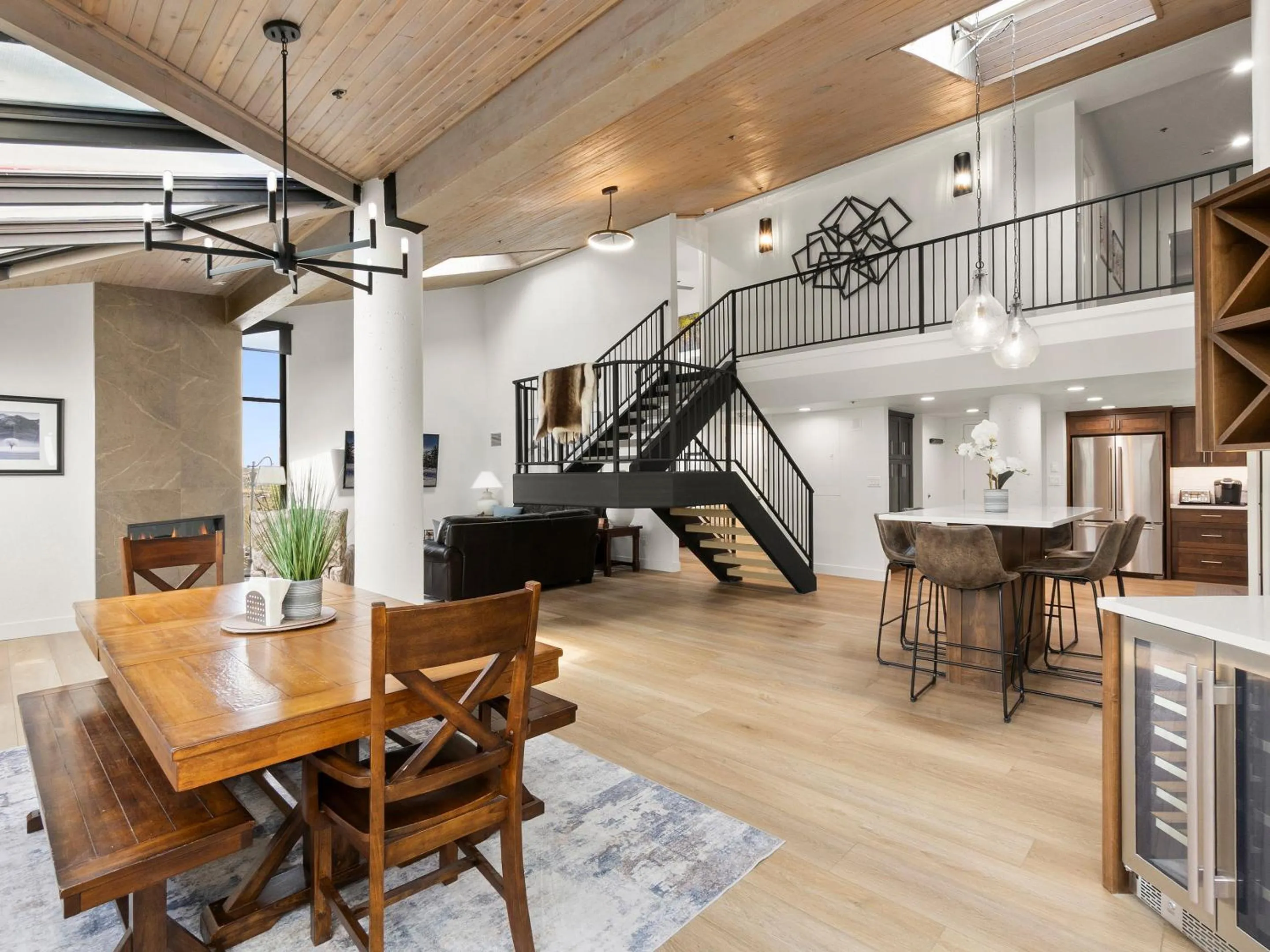 Living room in Silver King by All Seasons Resort Lodging