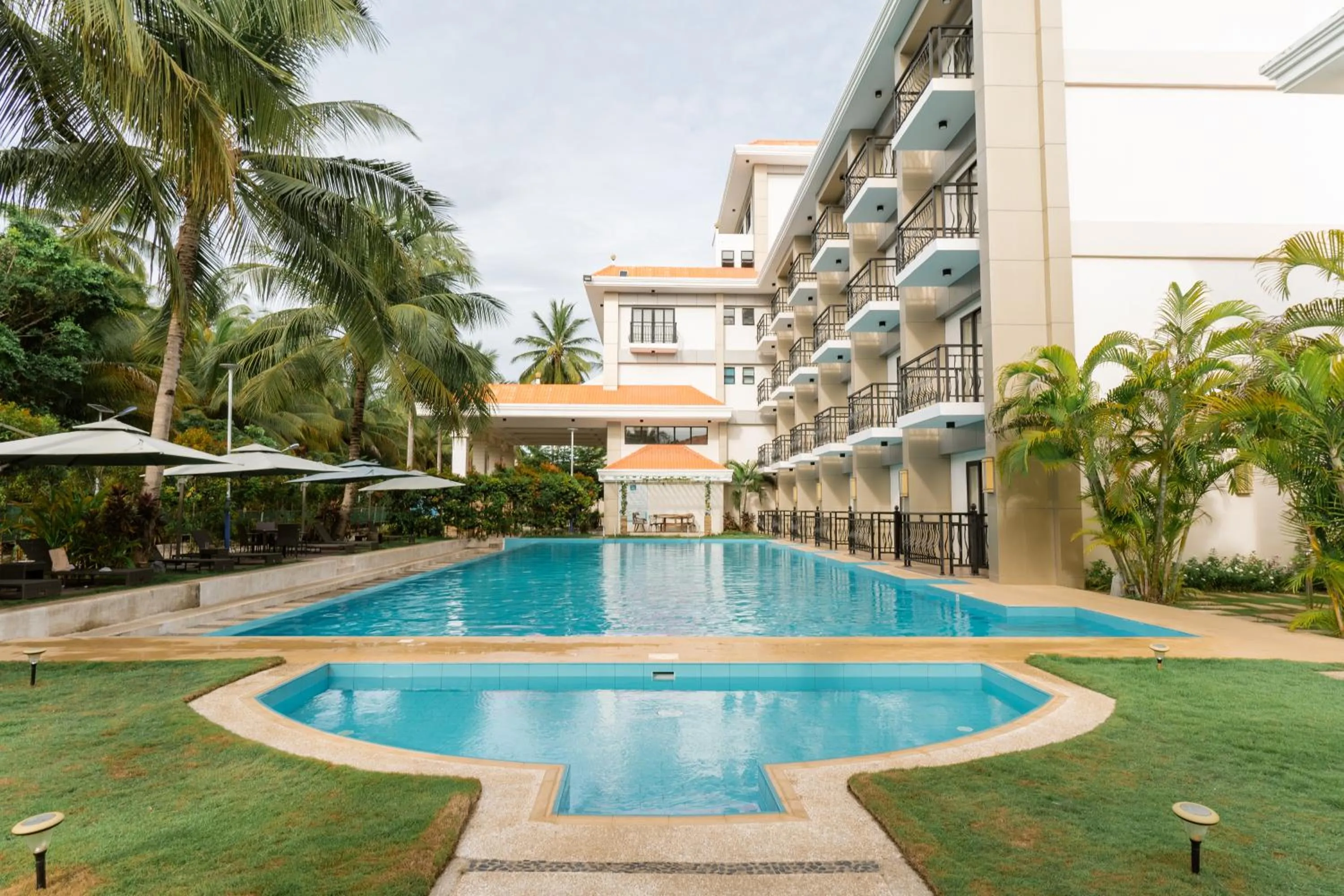 Swimming pool in Costa Palawan Resort