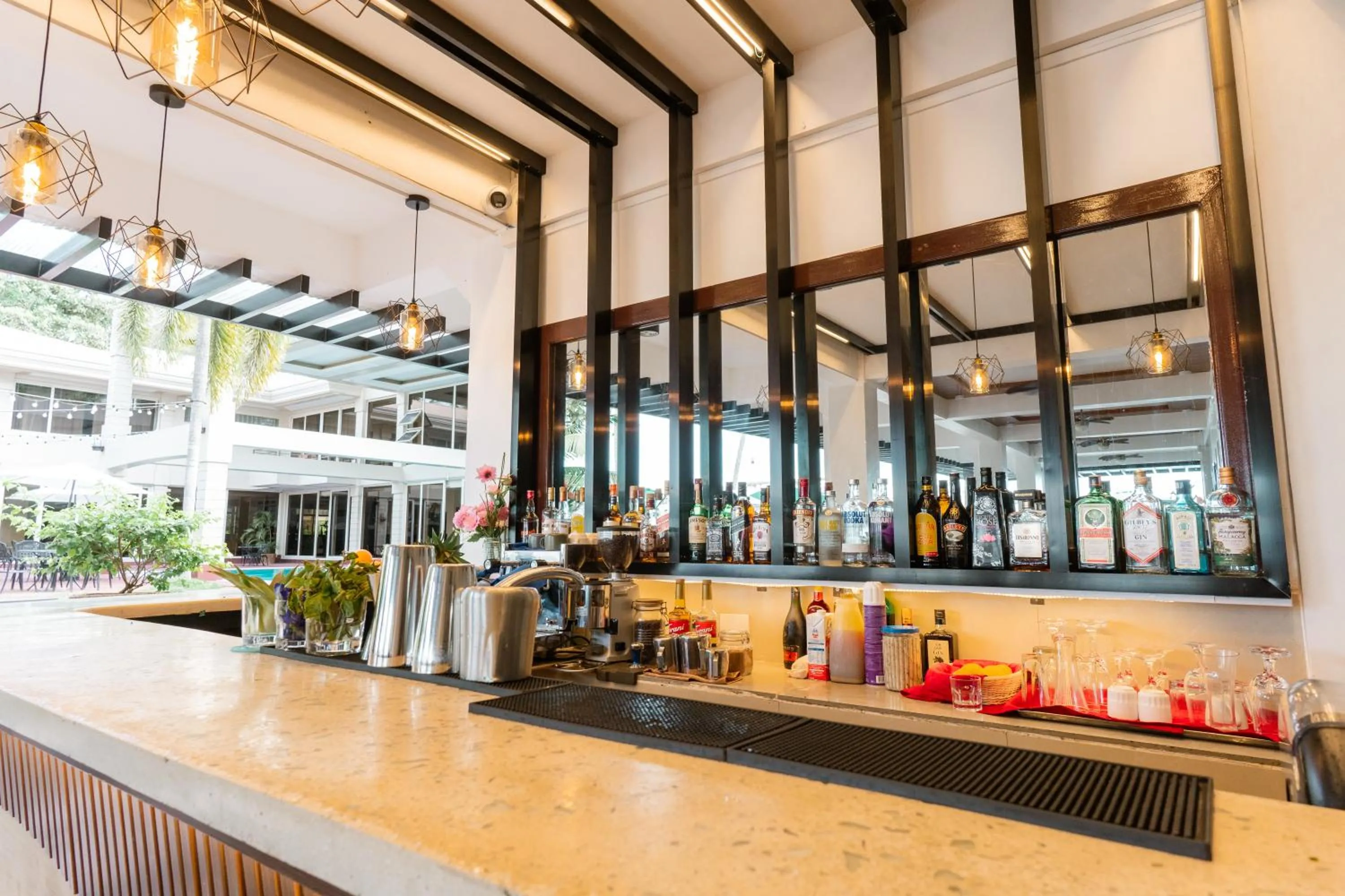 Restaurant/places to eat in Costa Palawan Resort