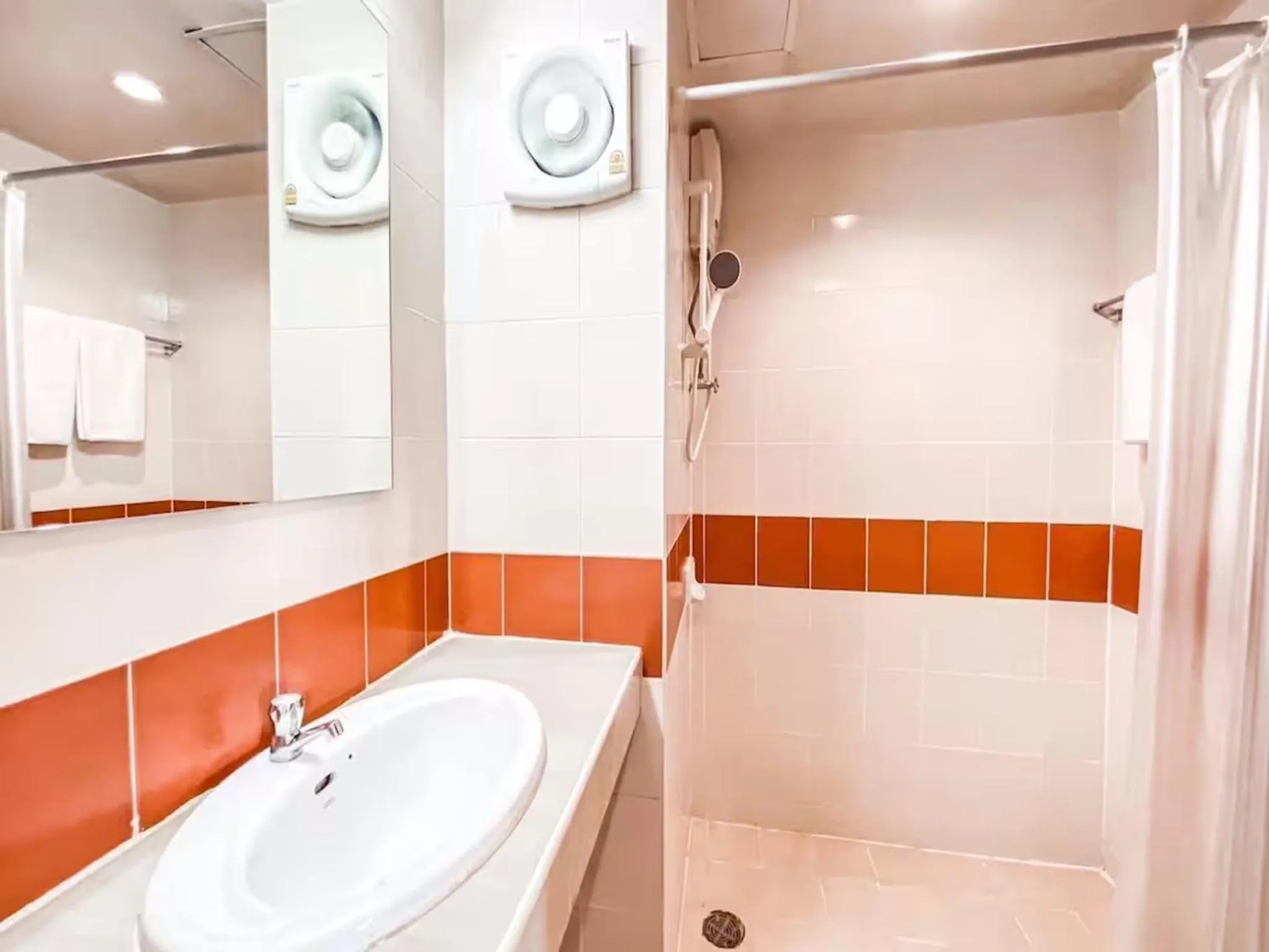 Bathroom in Piyada Residence By TecHotels - Guest Friendly - Near to Beach, Famous Walking Street - Night Clubs , Bars & Discos