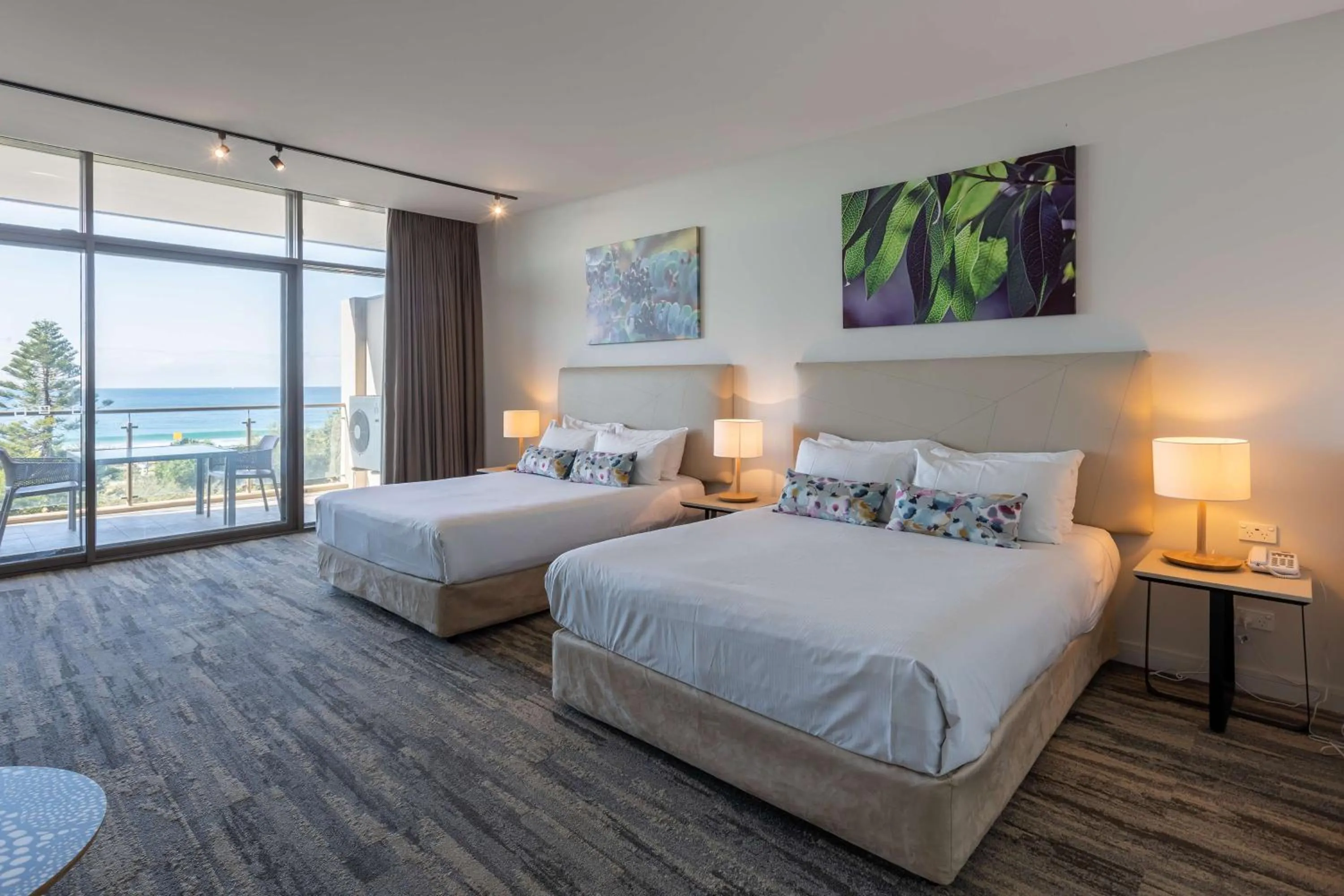 Photo of the whole room, Bed in Nightelier Narrabeen